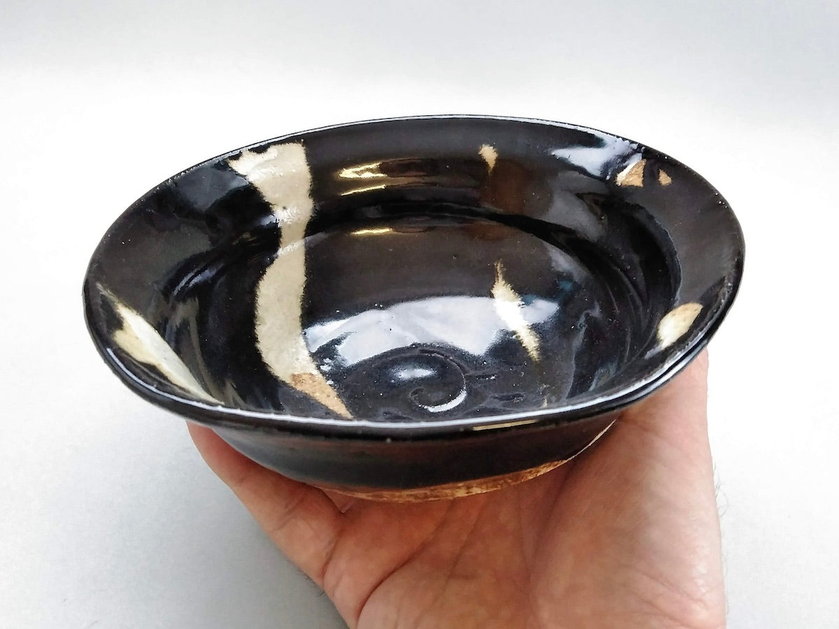 黒織部掛分5寸鉢【小栗大幸】