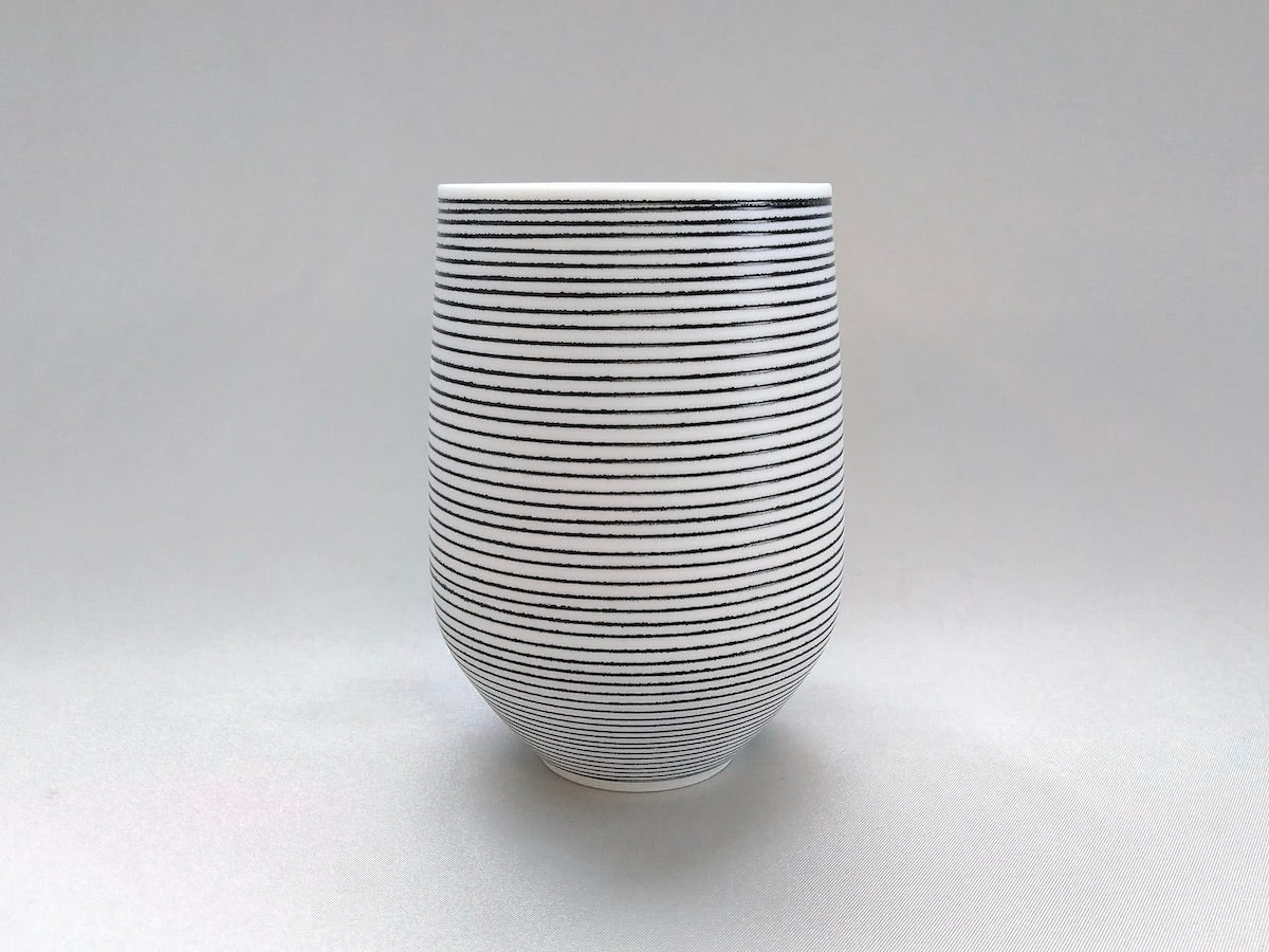 黒呉須象嵌ワイングラス【李荘窯】