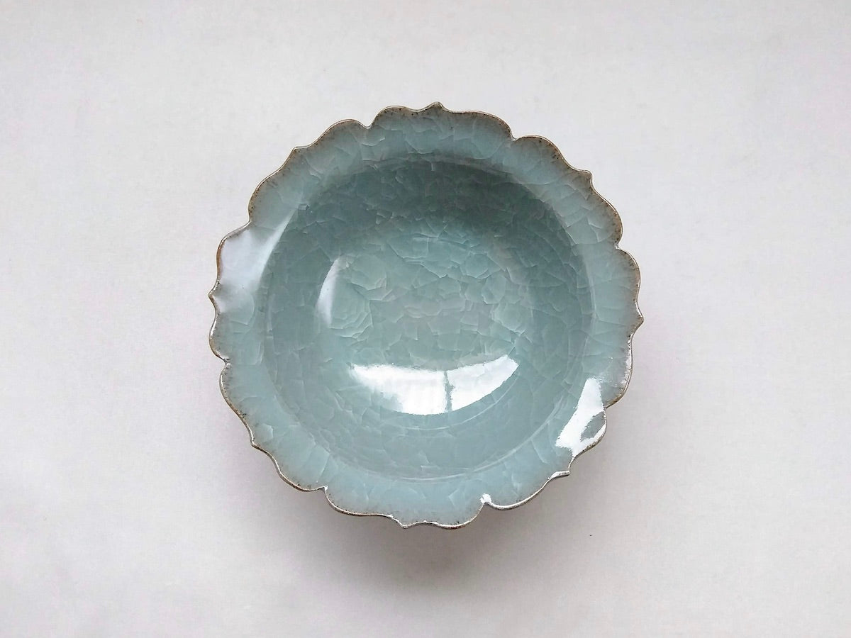 青瓷輪花深鉢【木山拓】