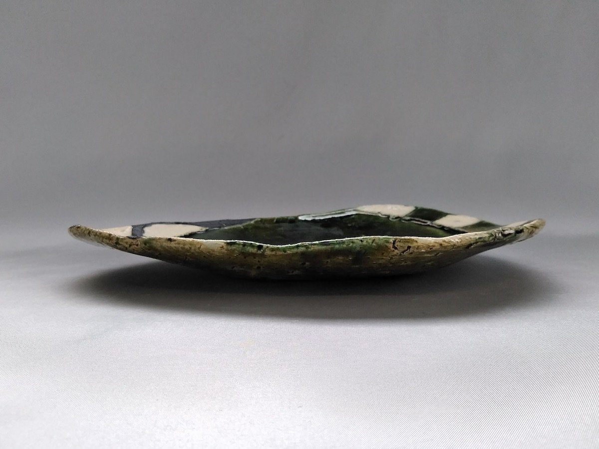 織部黒抜白丸ストライプたまご皿小【山本一仁】