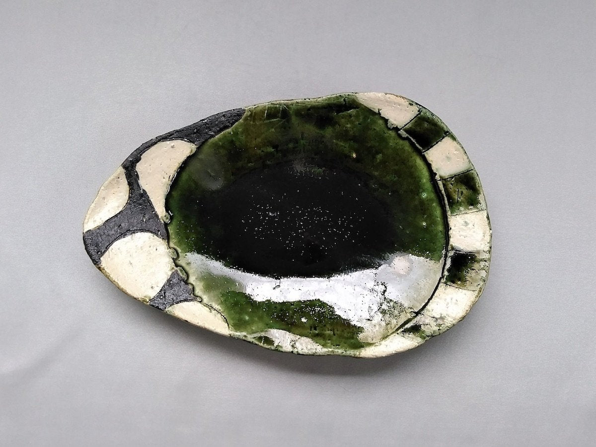 織部黒抜白丸ストライプたまご皿小【山本一仁】