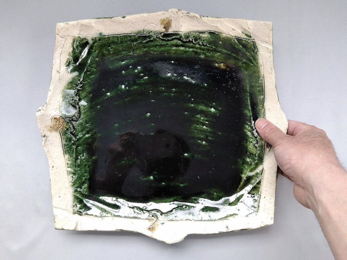 織部外白茶ドット9寸角皿【山本一仁】