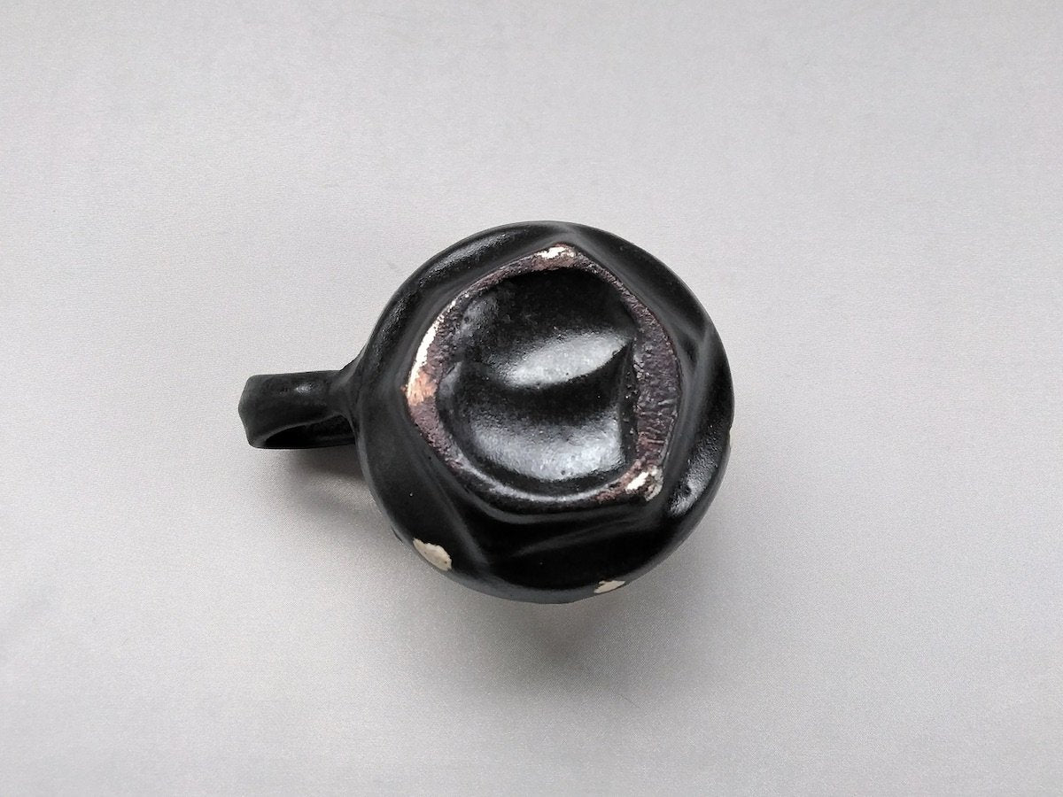 黒釉線刻ドット丸マグ【山本一仁】