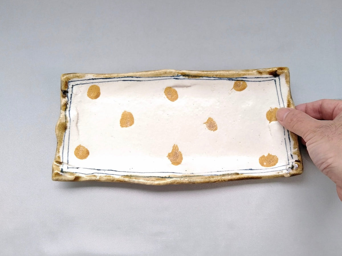 白化粧線刻黄ドット焼物皿【山本一仁】