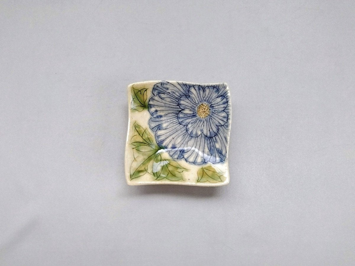 舞牡丹ゆらり角豆皿青【加藤芳平】