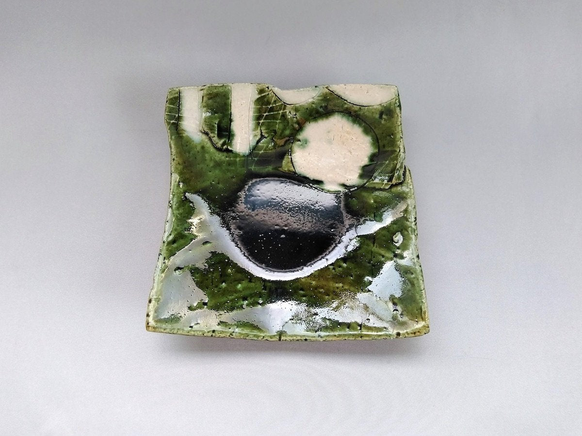 織部丸紋ストライプ貼合角取皿【山本一仁】