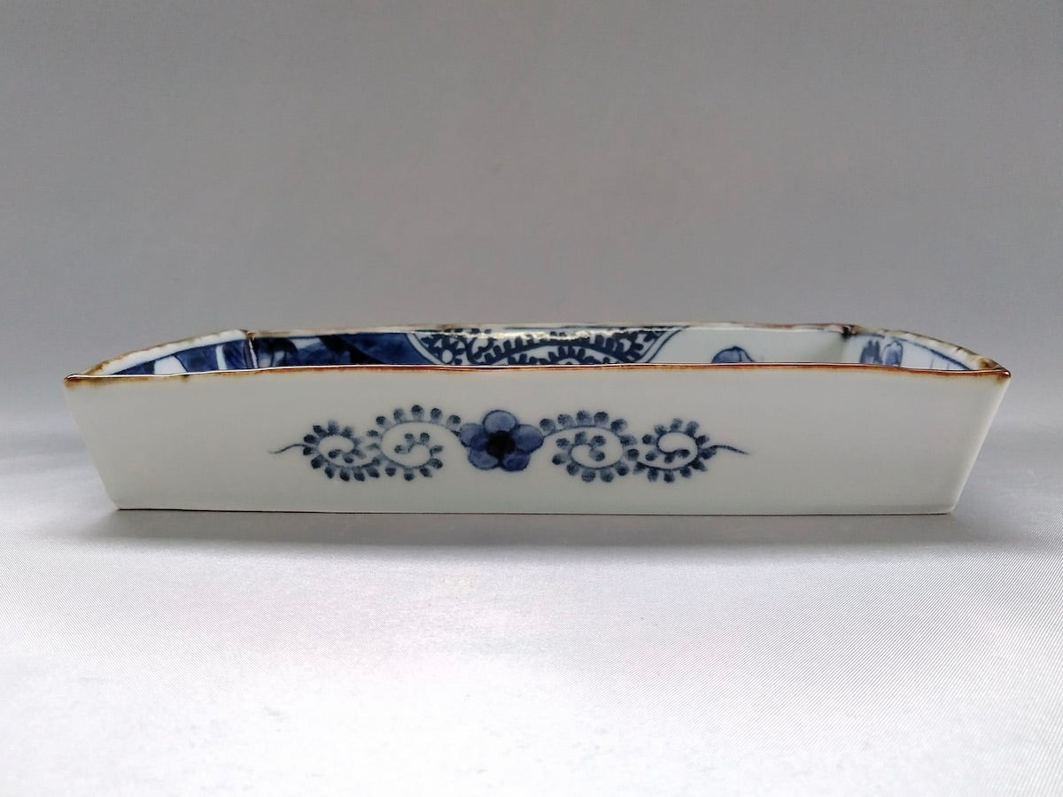 染付牡丹たこ唐草箱皿【寛右エ門窯】