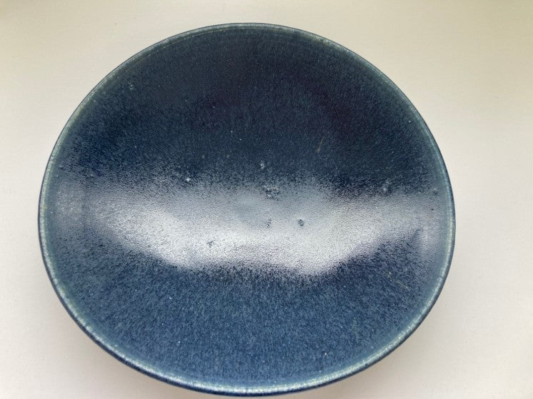 【暮らしに寄り添う】テーブルを彩る紺碧色のパスタ皿セット