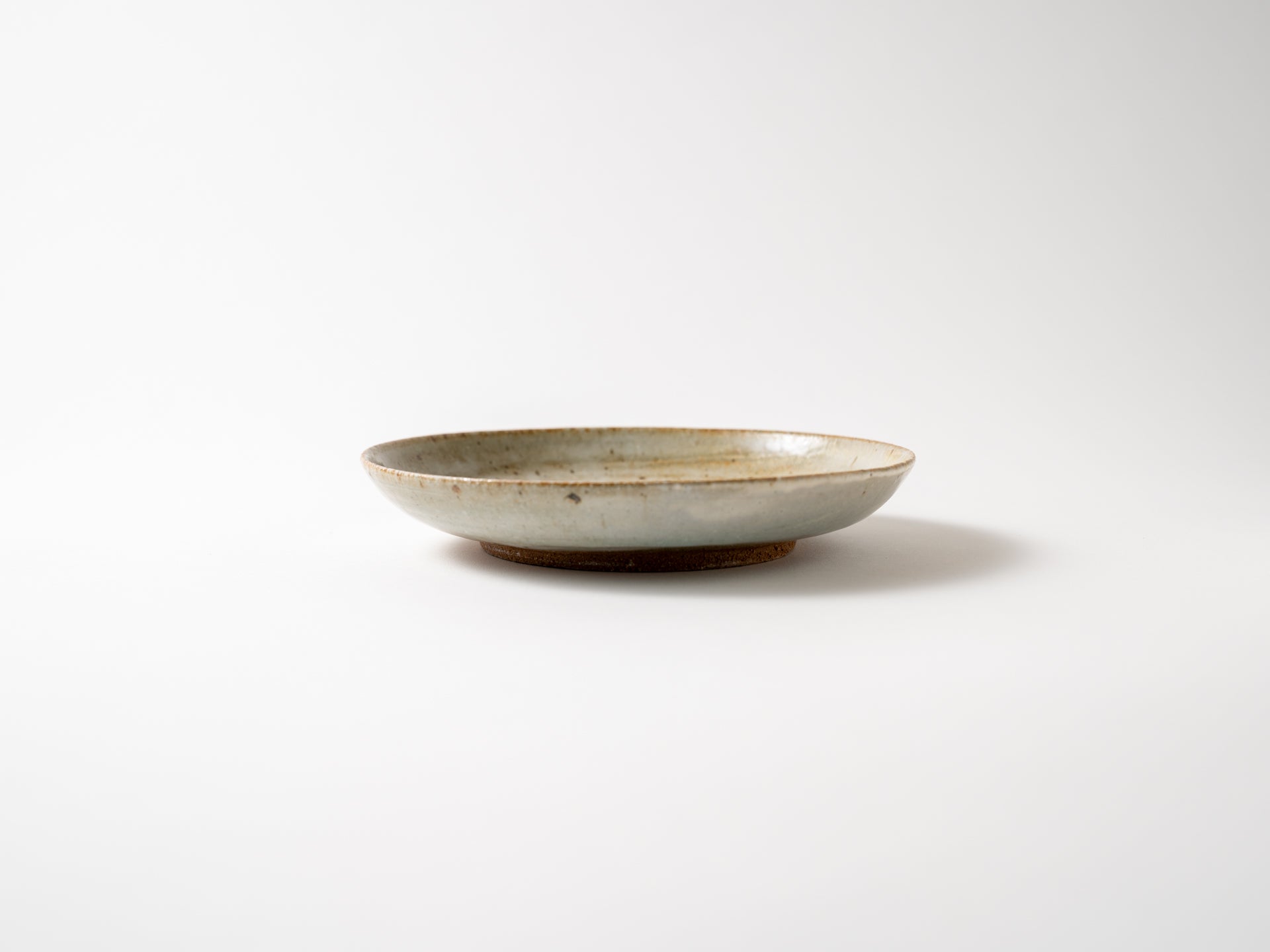 6-inch shallow pot with brush marks [Yuya Takahashi]