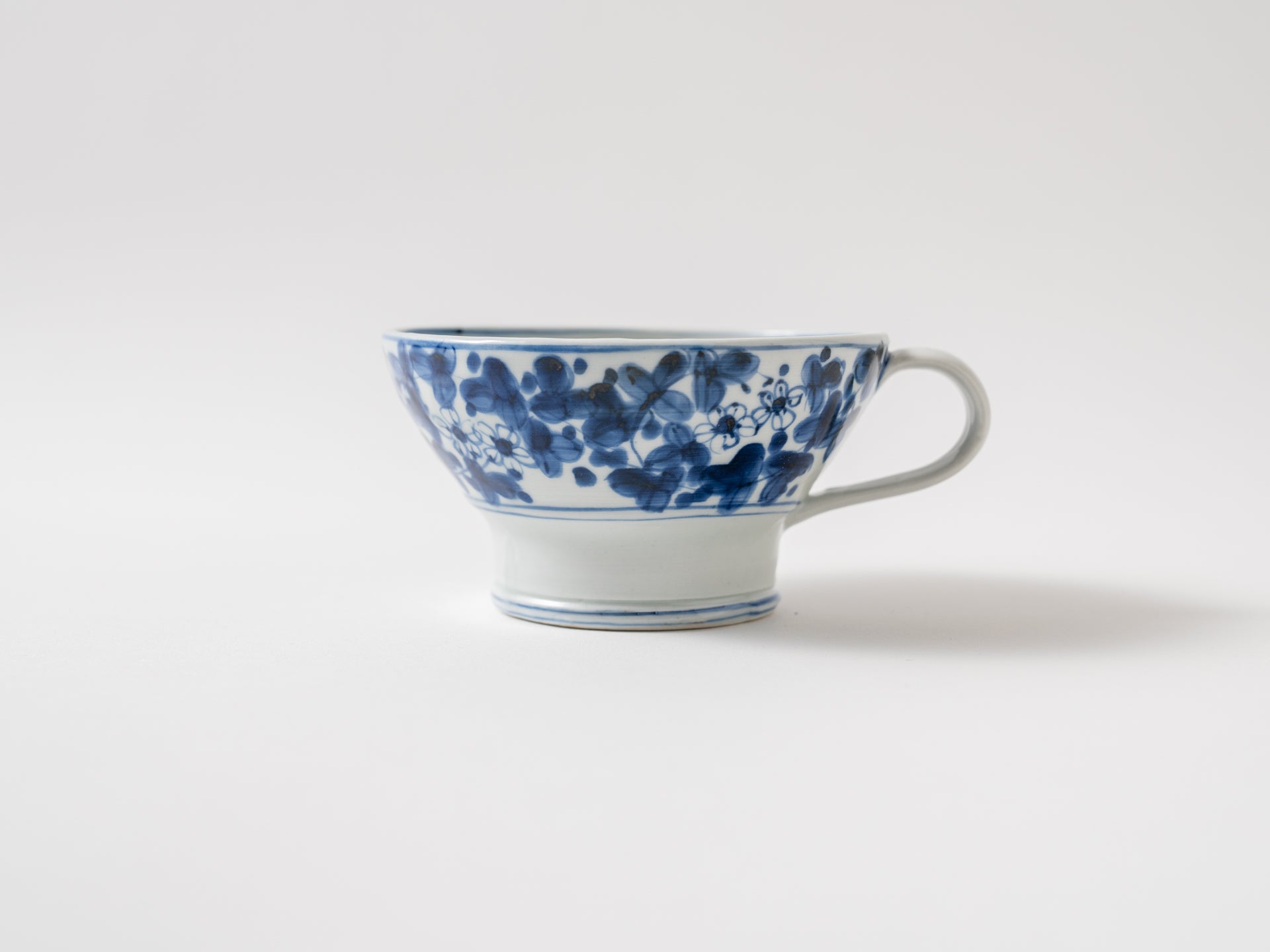 Somezuke flower pattern flat mug [Teiichiro Matsuo]