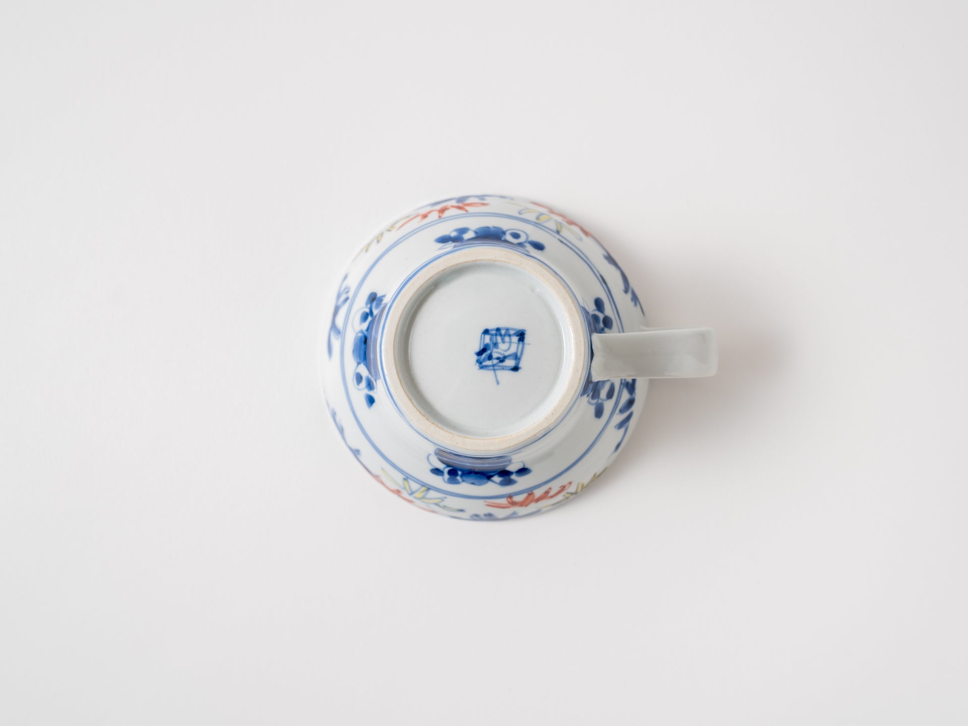 Treasure-filled flat mug [Teiichiro Matsuo]