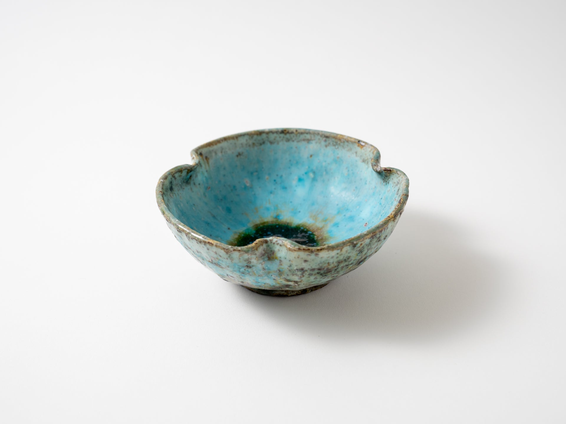 Blue trefoil bowl [Shinichi Kotsuji]