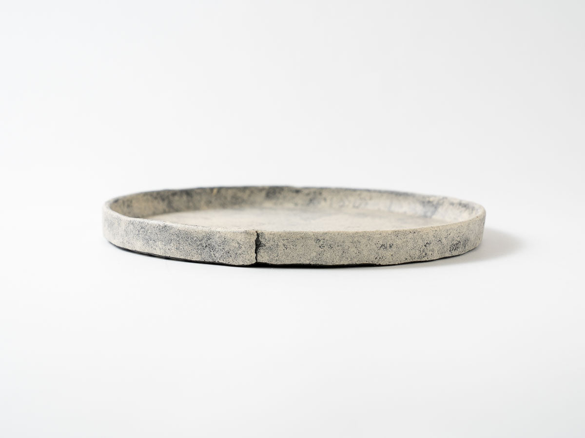 粉打(黒)立縁丸皿(八寸)【梶原妙子】