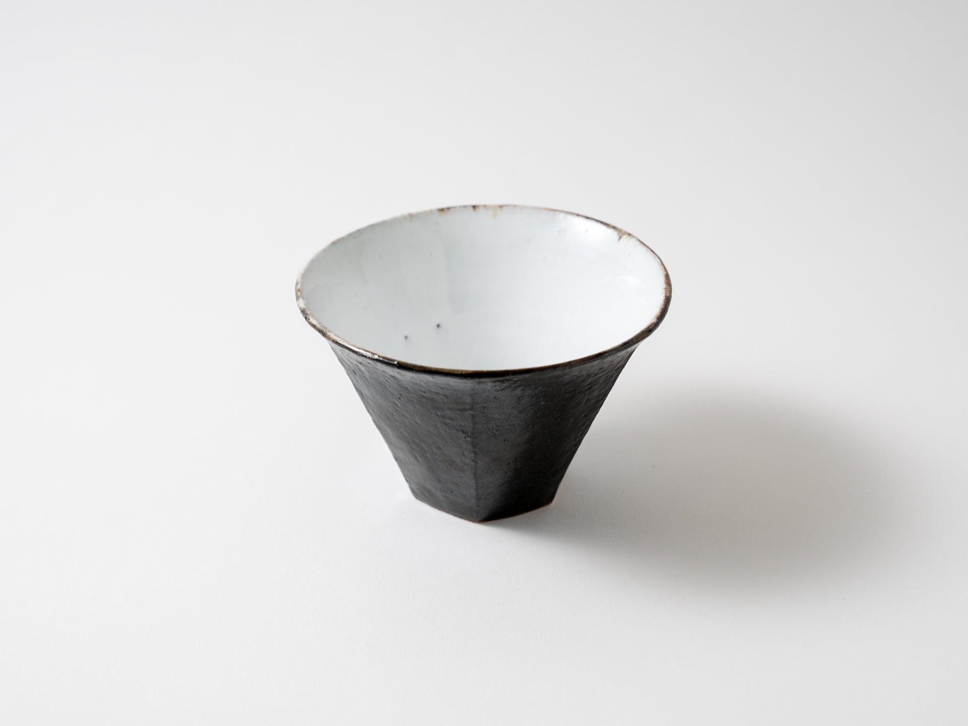 2-color hexagonal small bowl [CHINATSU_23ex]