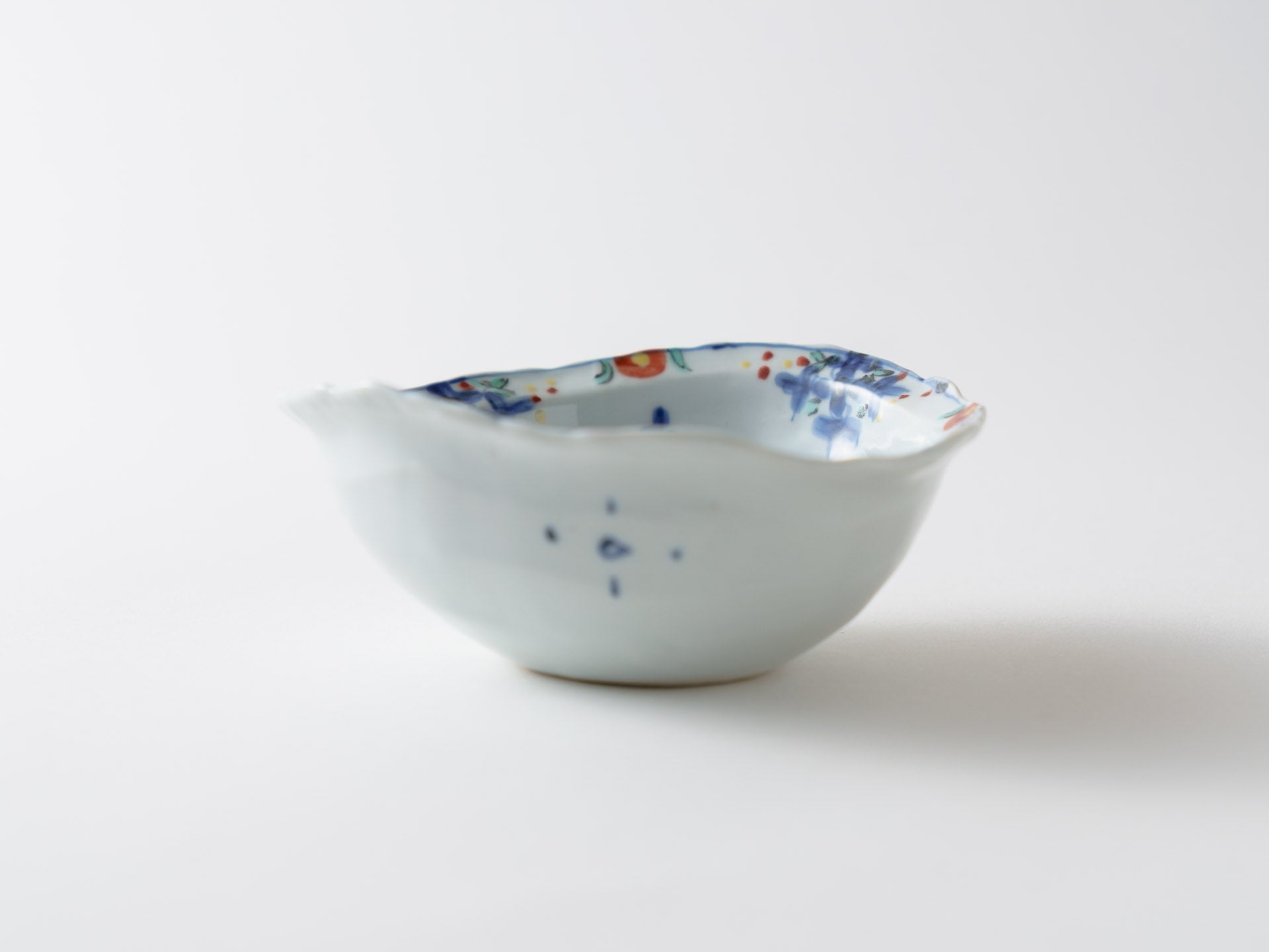 Somenishiki flower butterfly round small bowl medium [Teiichiro Matsuo]