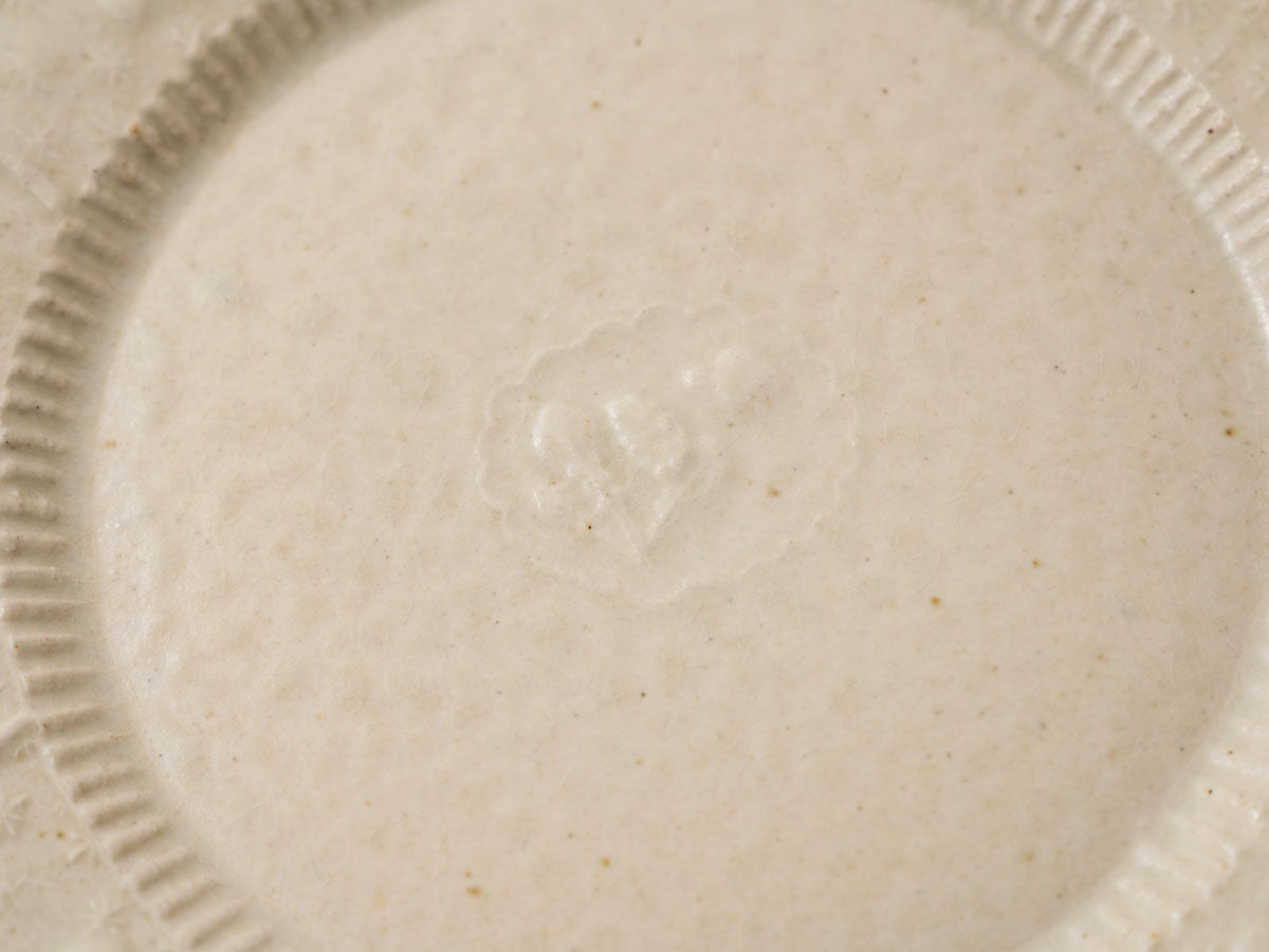 タンポポ紋輪花リム皿【山崎瞳】