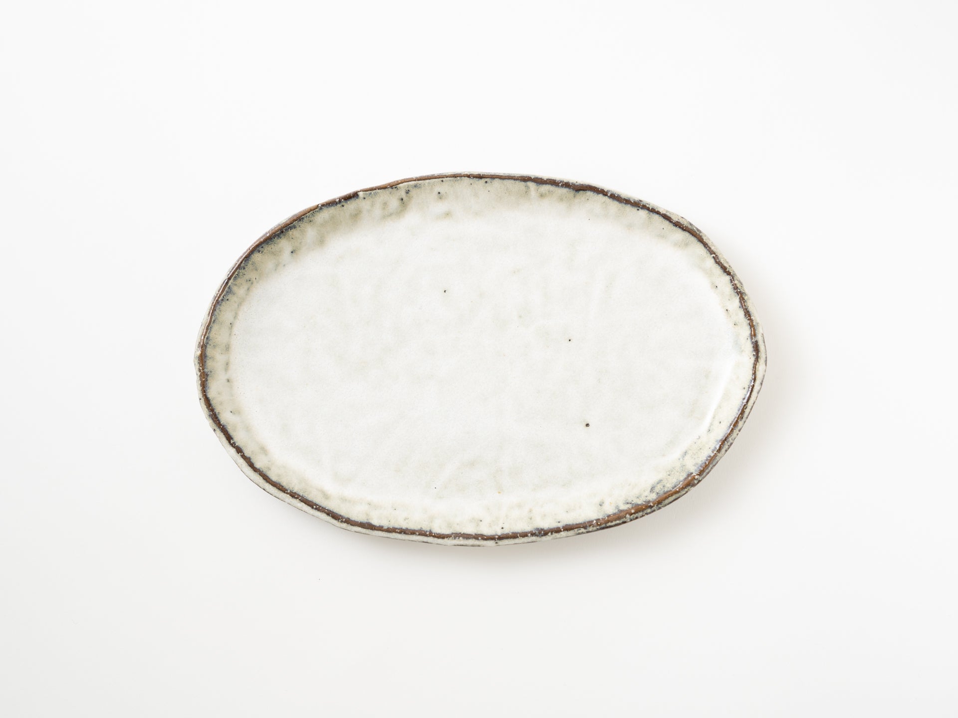 White oval plate L [Yuichi Hirai_23ex]