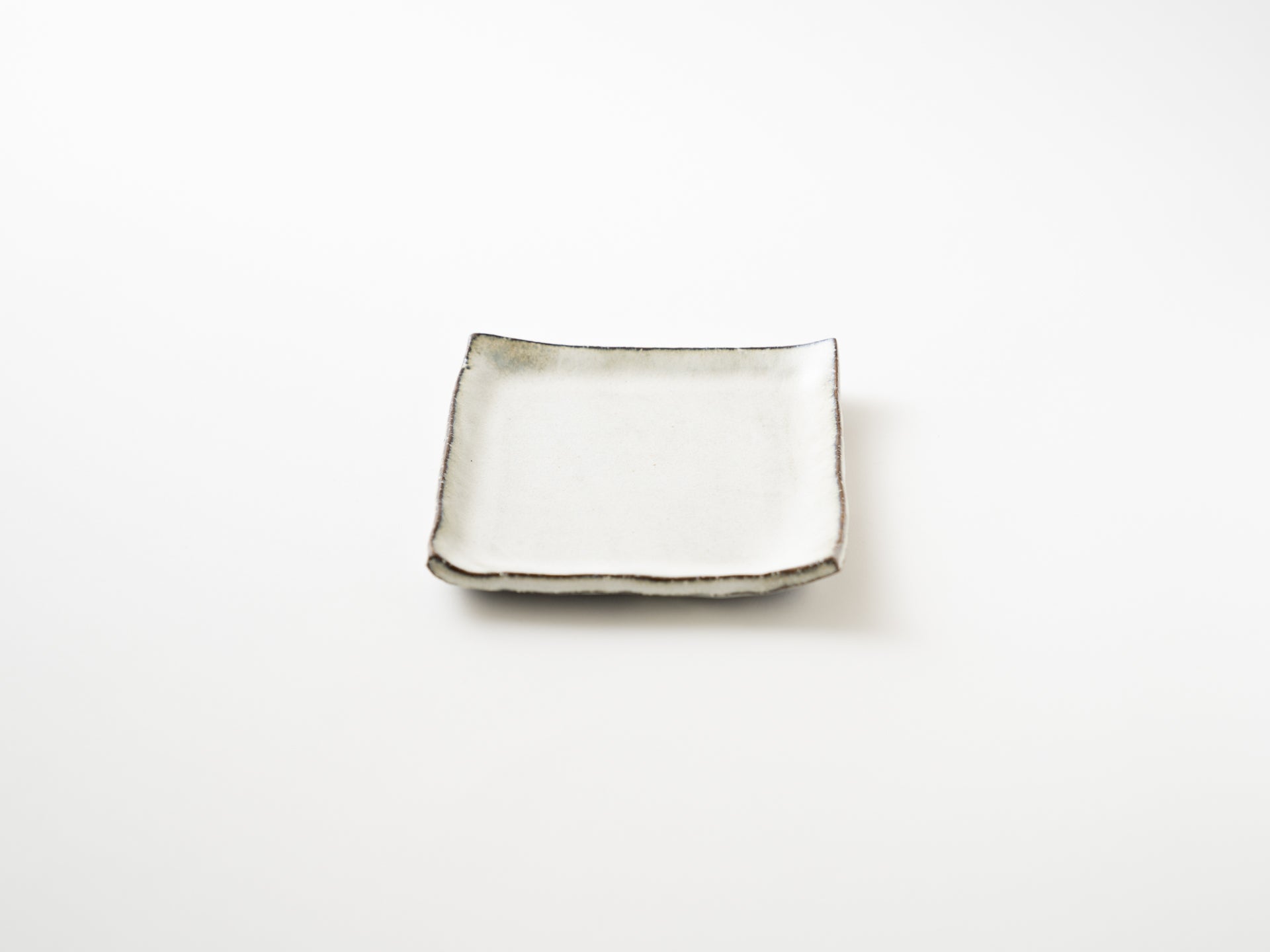 White square plate [Yuichi Hirai_23ex]