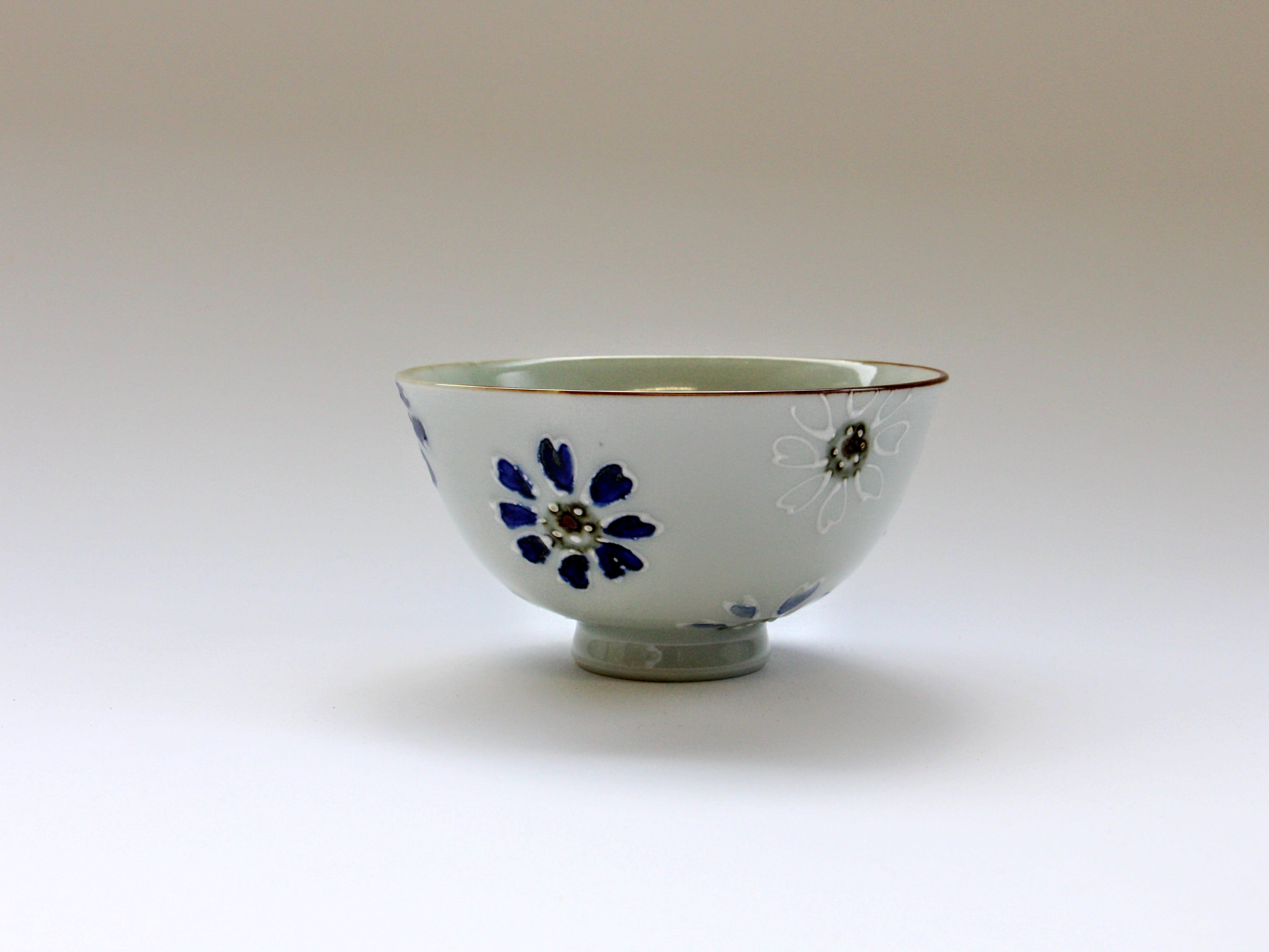 Unique small flower chirashi rice bowl [Tokushichigama]