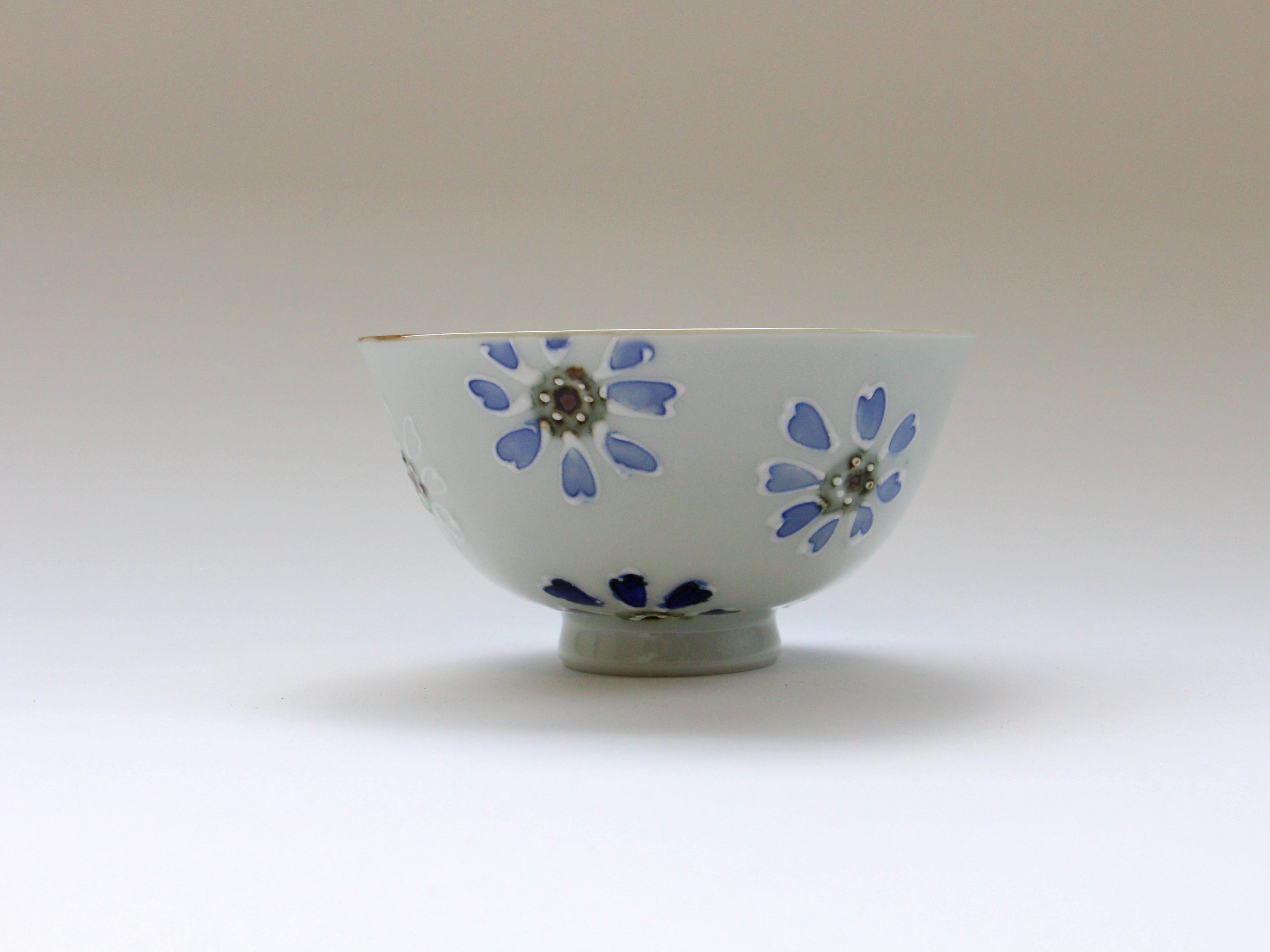 Unique small flower chirashi rice bowl [Tokushichigama]