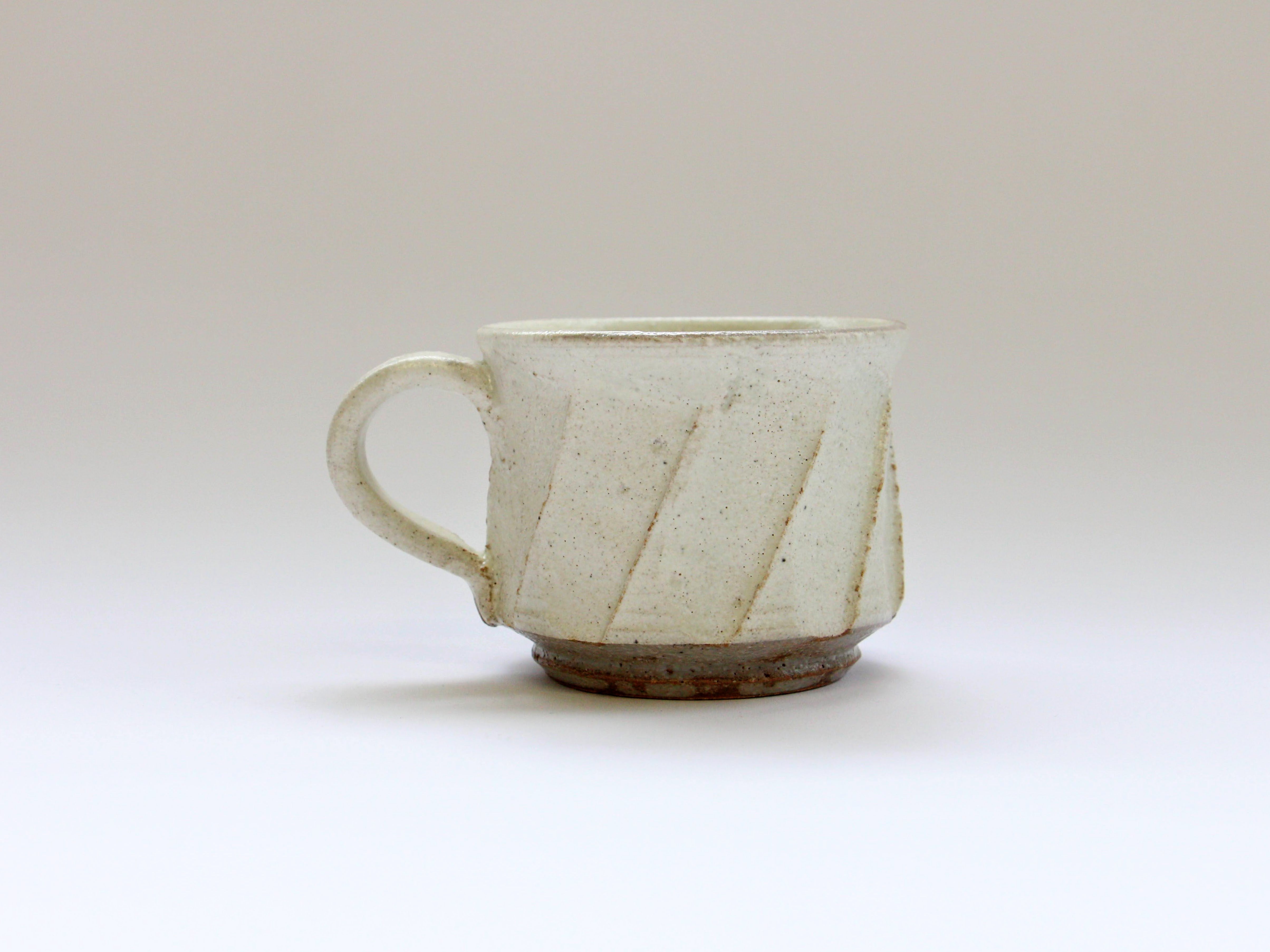 Powdered matte Sogi coffee bowl [Shinji Akane]