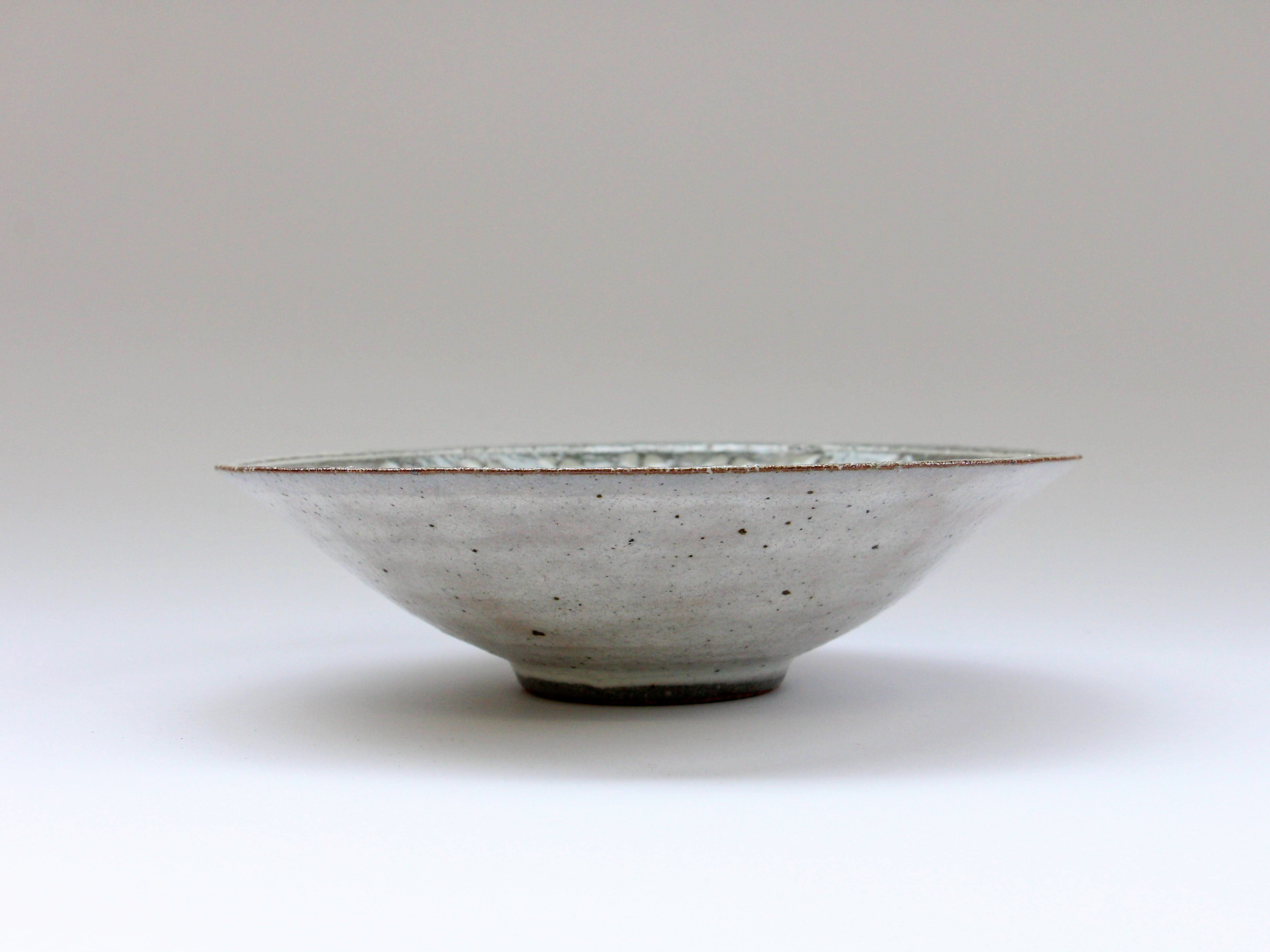 5.5 inch pot with flower pattern on powder line [Hyozan kiln]