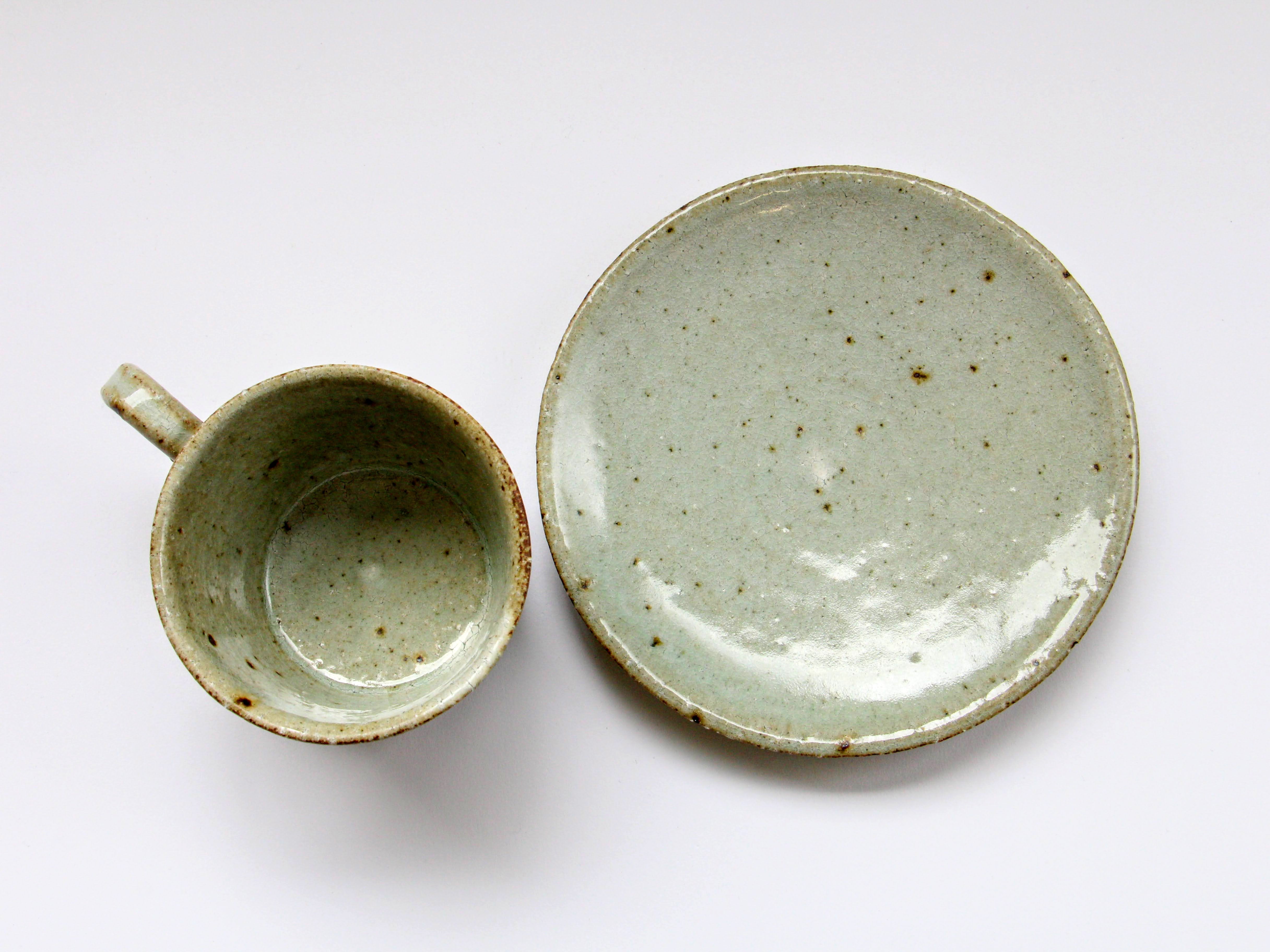 Ofukai carved coffee bowl and plate [Hyozan kiln]