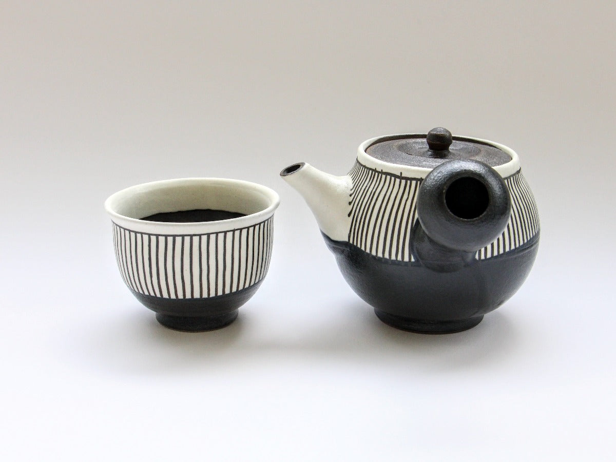 Iron Jukusa teapot [Tetsuya Kobayashi]