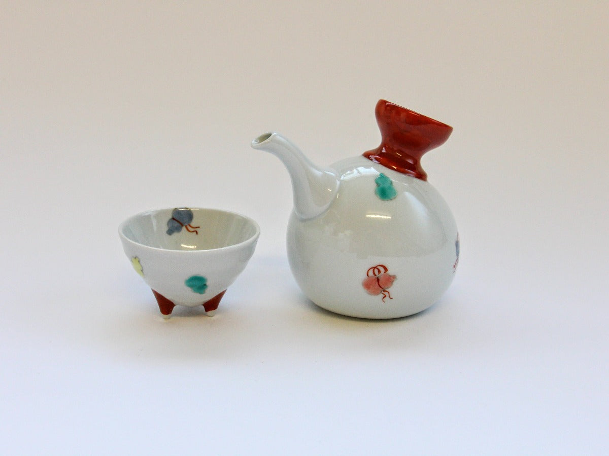 Three-legged gourd cup [Tokushichigama]