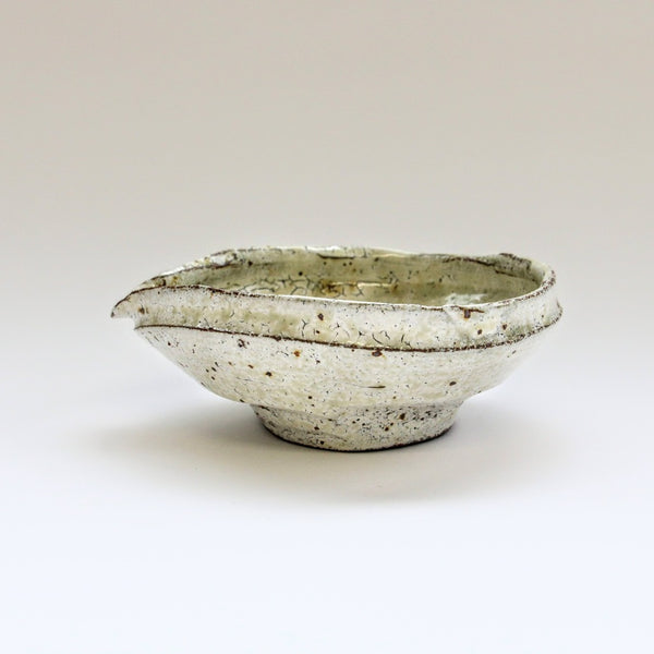 ビードロ粉引片口鉢 小【山本一仁】