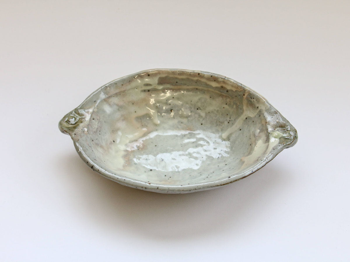 Iron powder oval stew pot [Akihide Nakao]