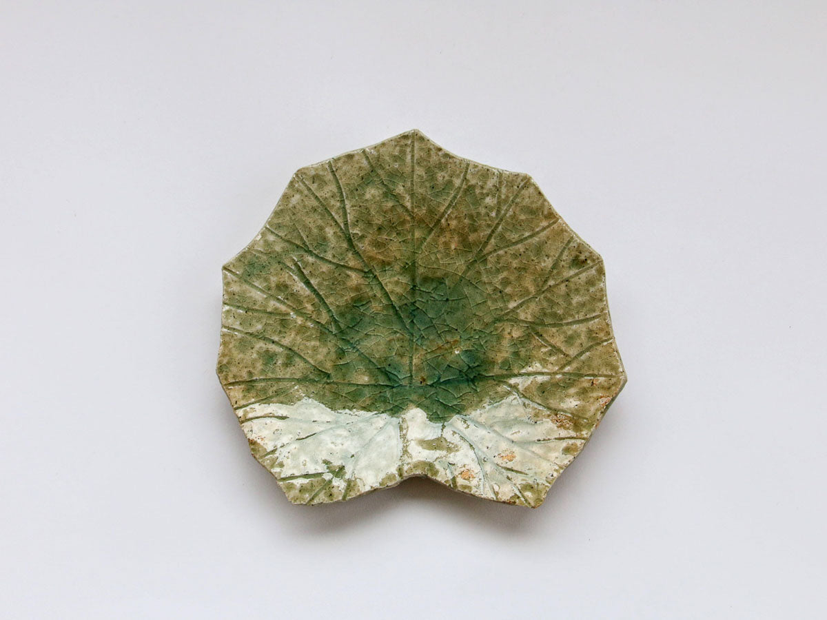 ビードロ蓮の葉皿 小【君波延昌】