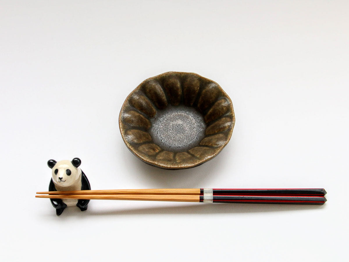 サビ釉輪花深皿 豆【古谷製陶所】