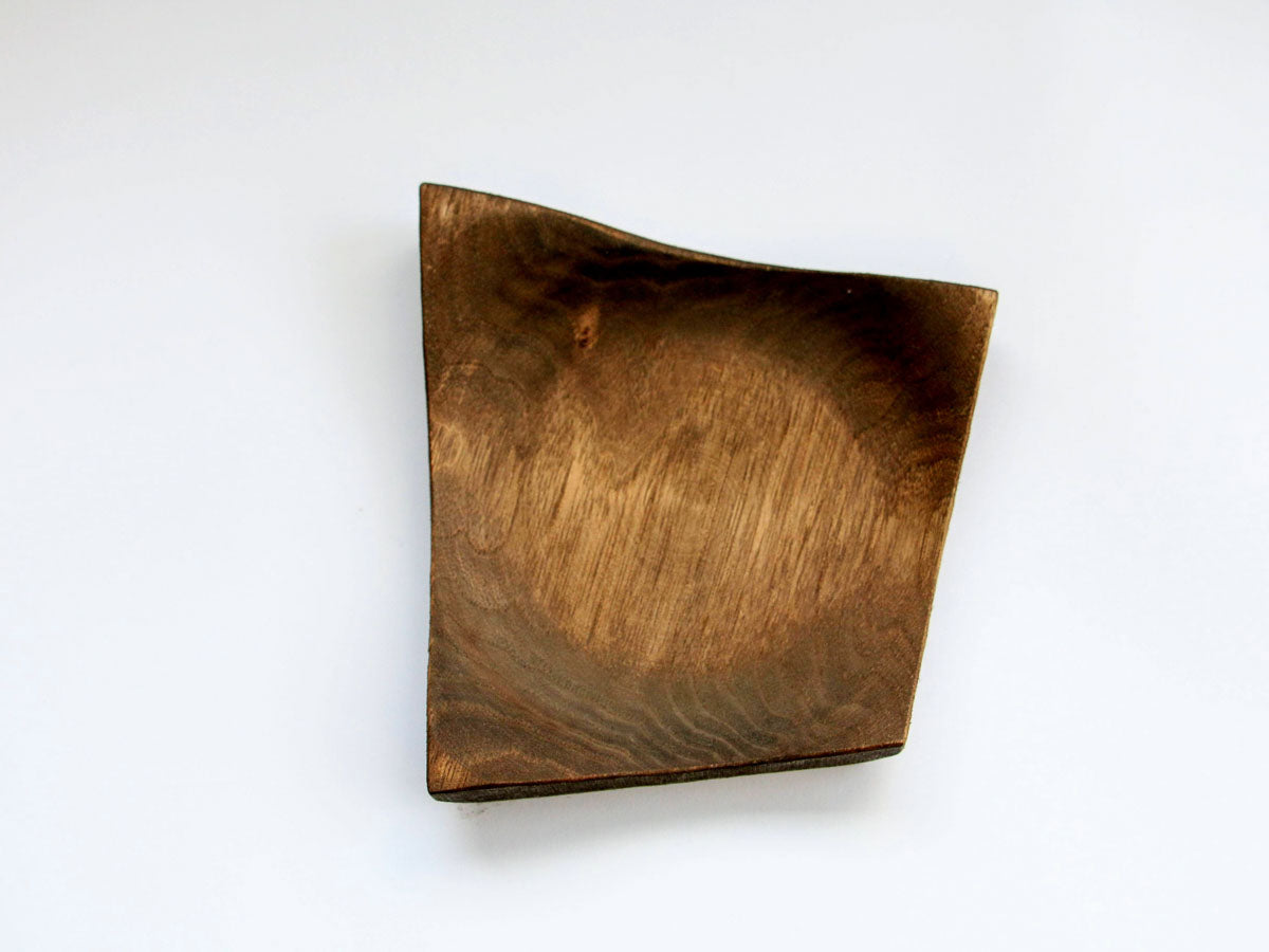 クルミの菱型皿 黒 大【田口慎介】