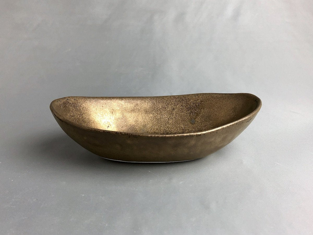 Gold clay glaze boat-shaped small bowl [Kituru Seito]
