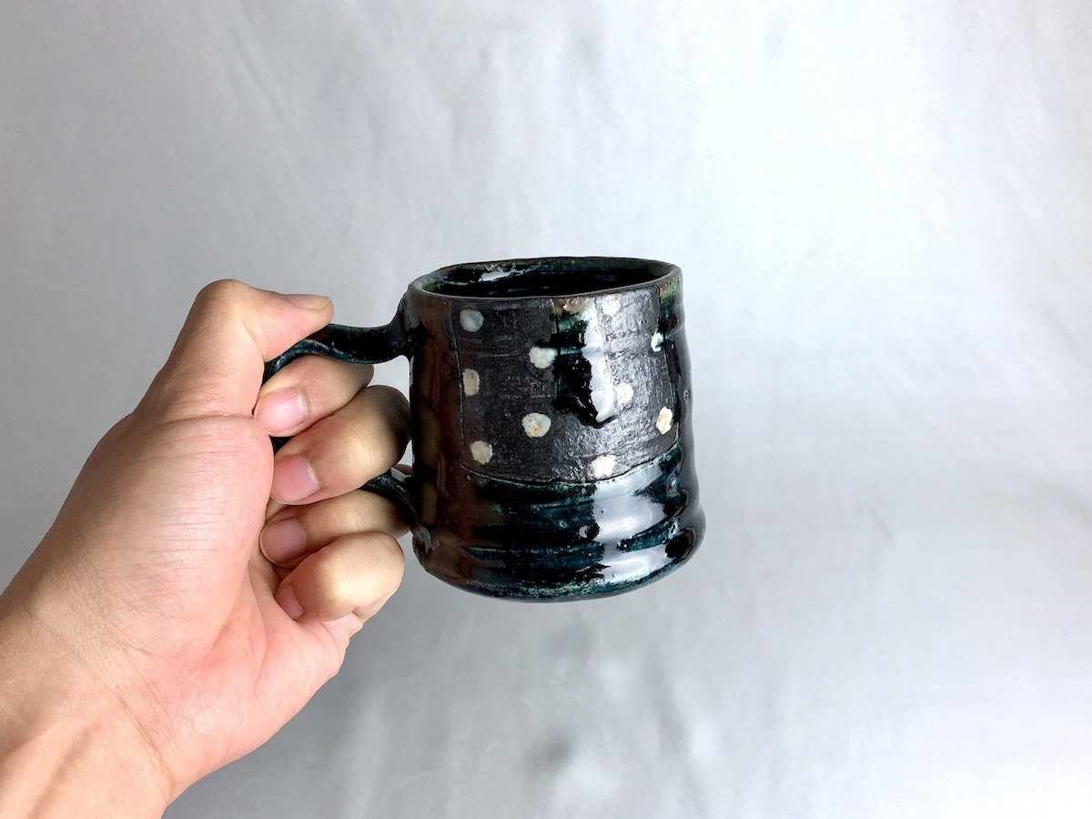 Blue glaze black dot tube mug [Kazuhito Yamamoto]