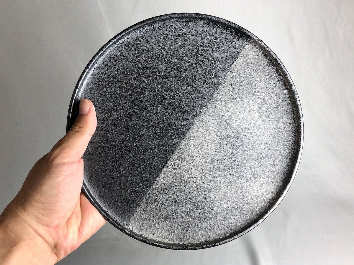 Crystal half silver lacquered 22cm round plate with edge [Toetsu kiln]