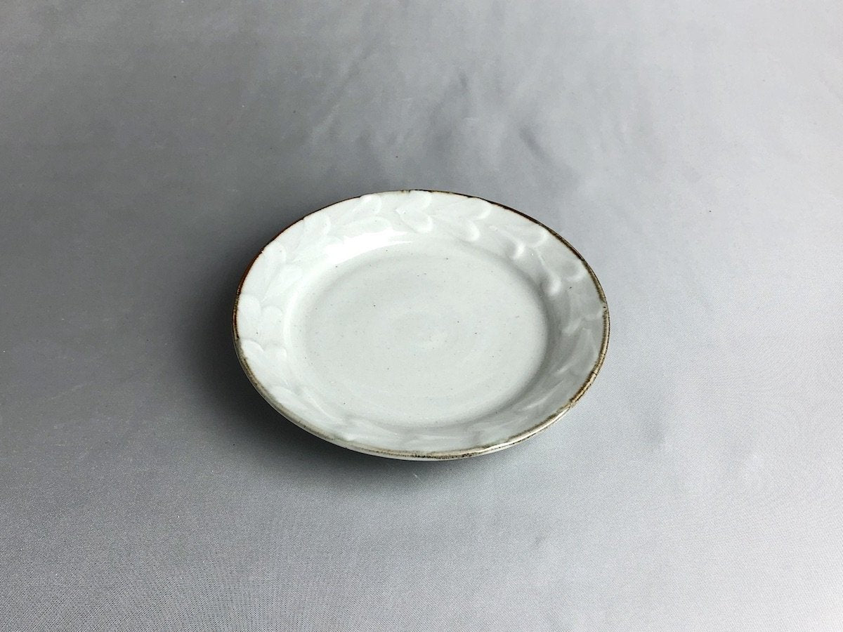 White porcelain lid leaf 4.5 inch plate [Takusei Kobayashi]