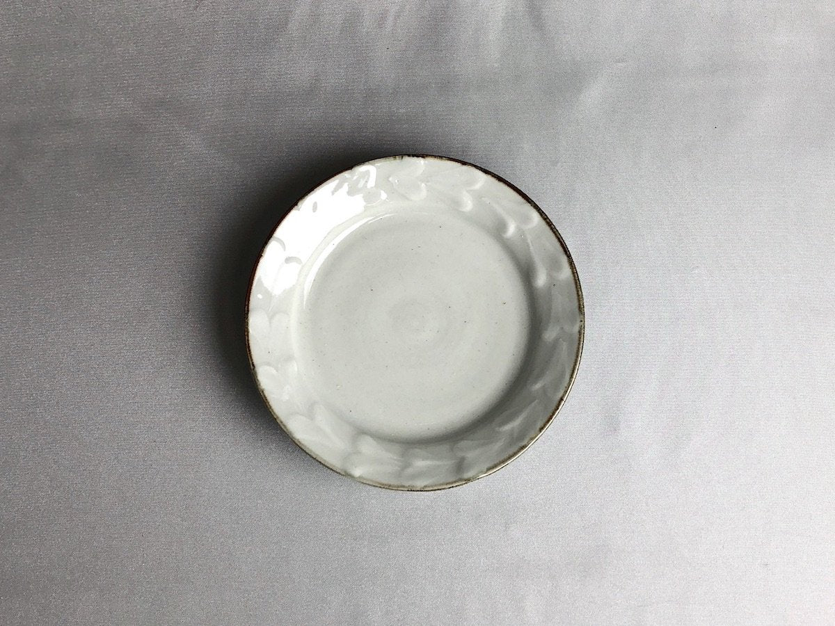 White porcelain lid leaf 4.5 inch plate [Takusei Kobayashi]