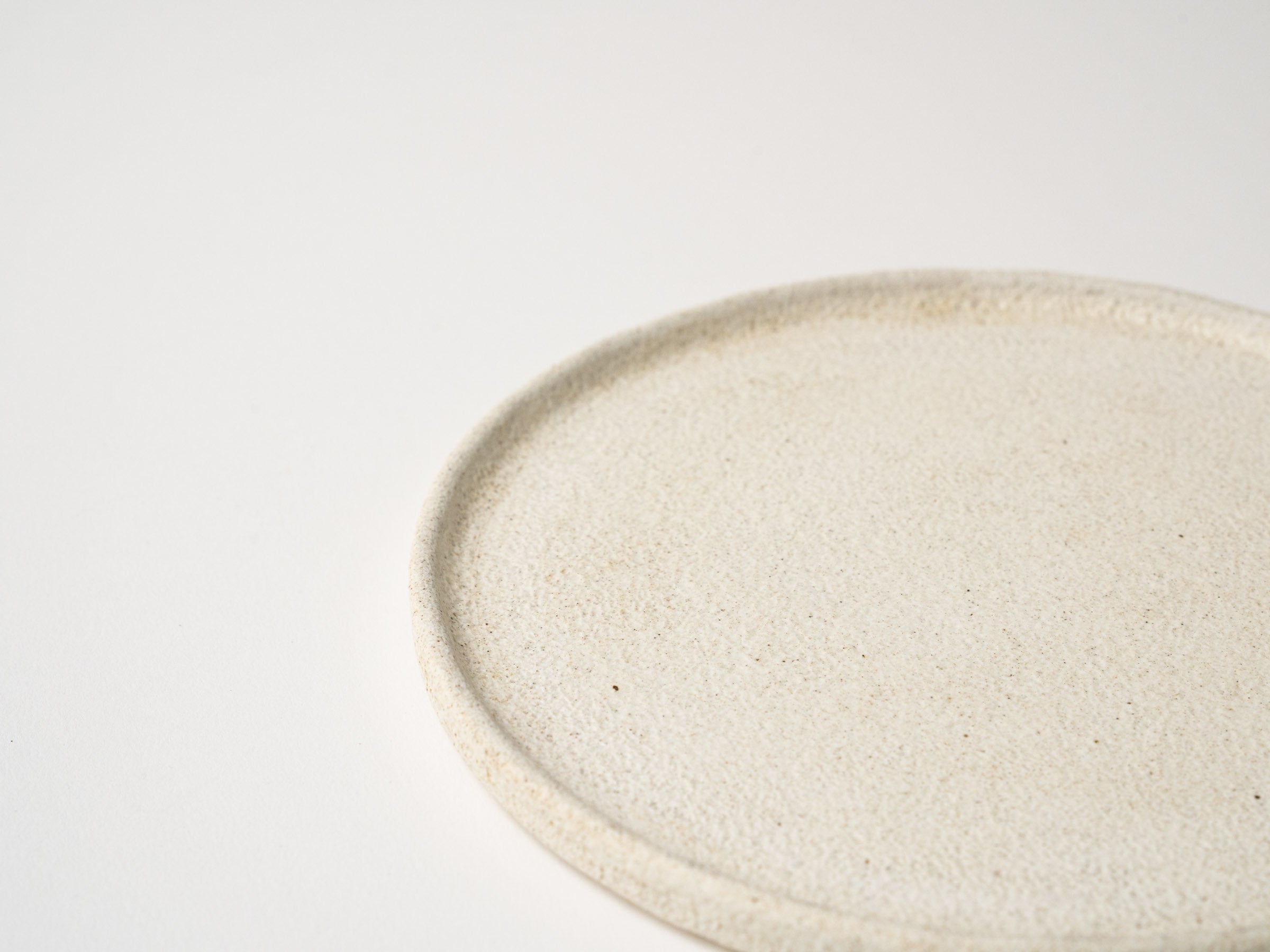 White ware finish 15cm edged plate [Hideki Yamamoto]