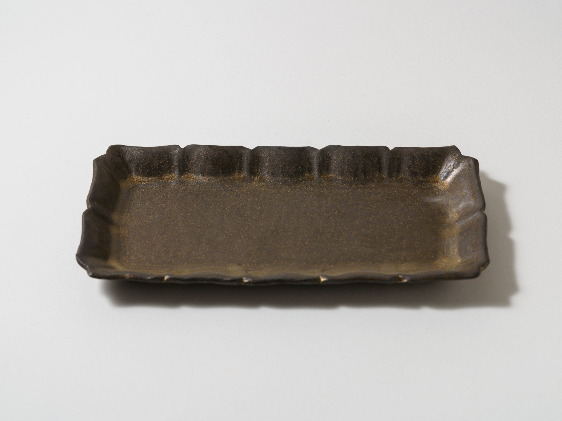 Black glaze long square plate large [Masaki Domoto]