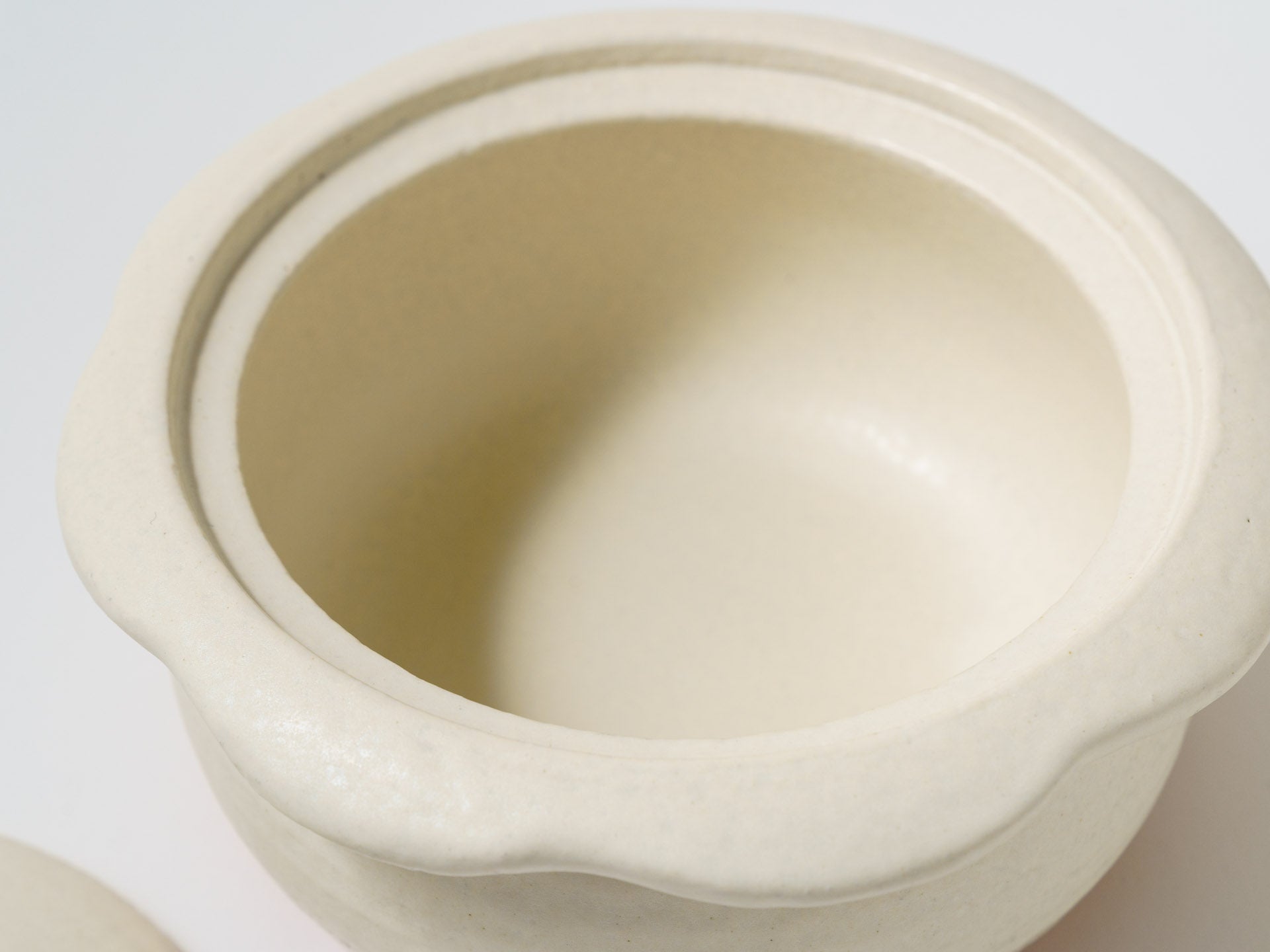 Flower cocotte white [Kanefusa Ceramics]
