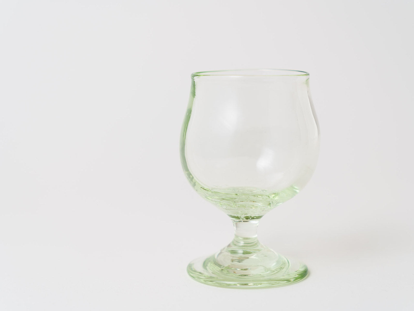 Biwako Aya Wine Glass [Akemi Kaminaga_23ex]