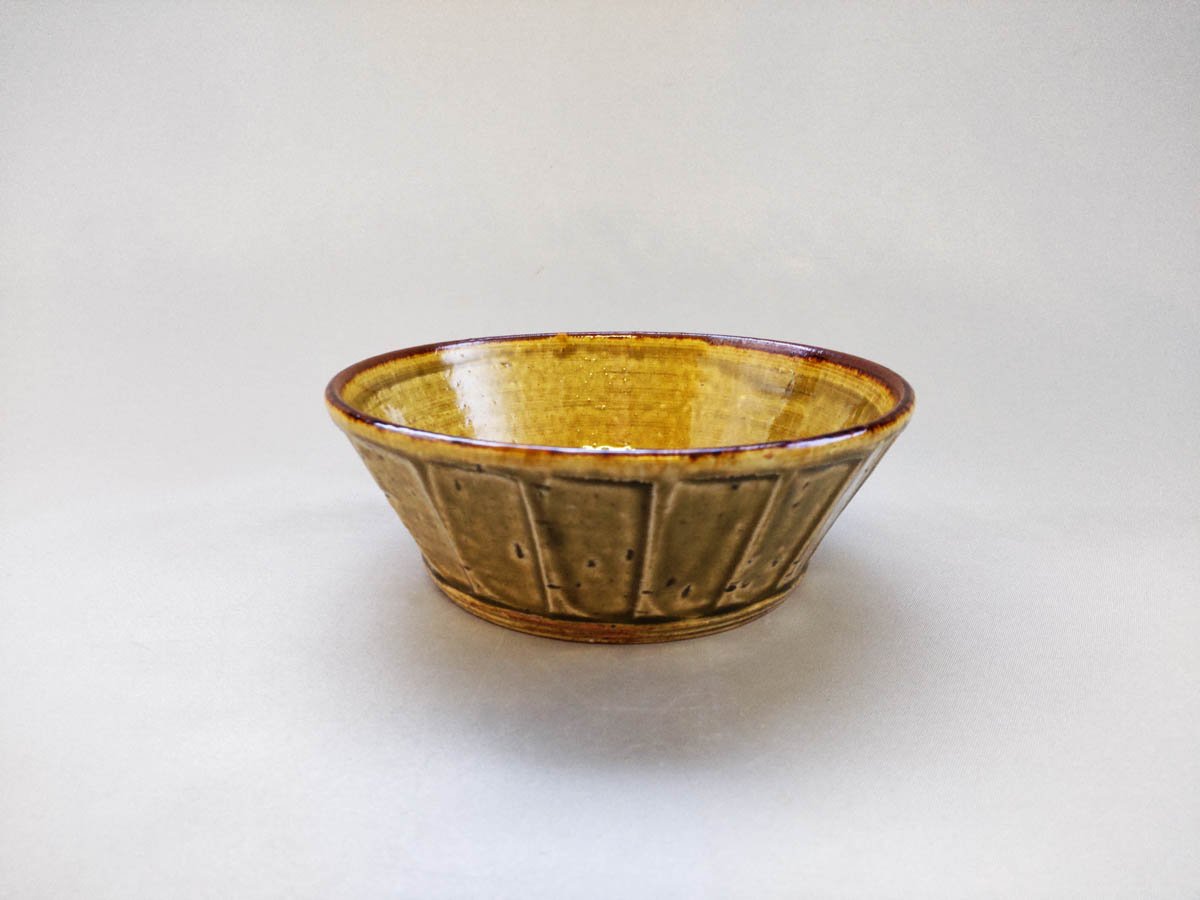Yellow ash glaze Sogi flat small bowl [Shinji Akane]