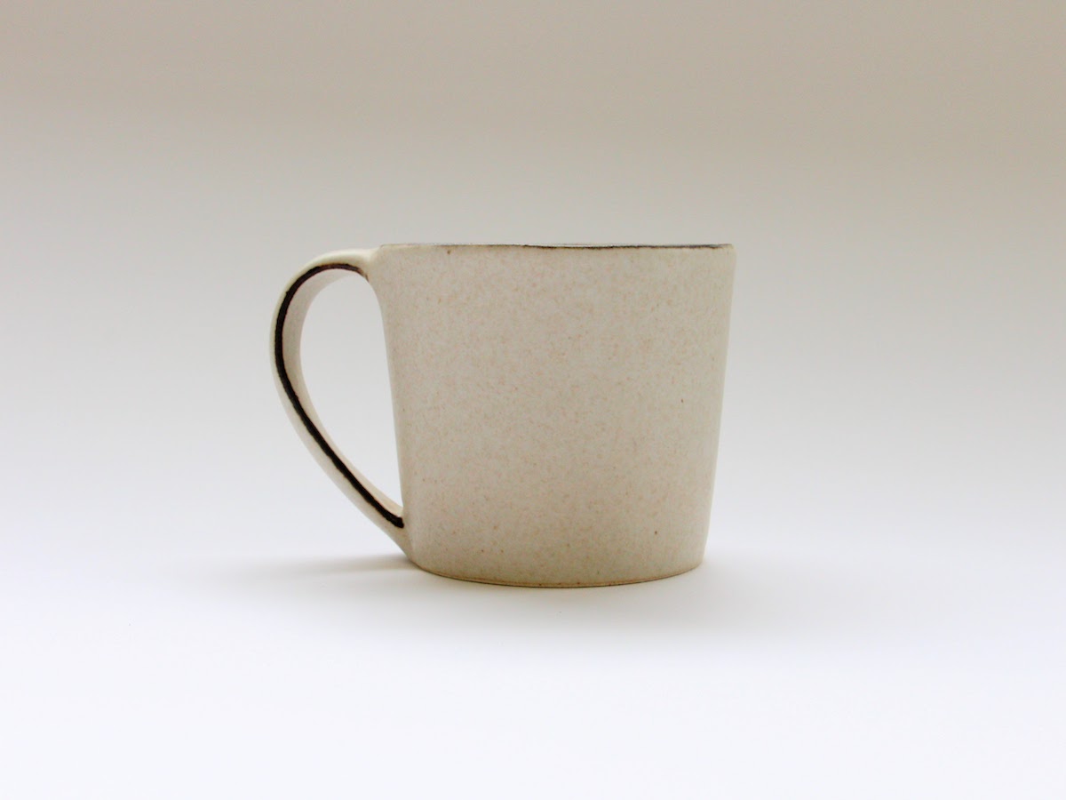 Fuchisabi beige mug [Nobuyuki Murai]
