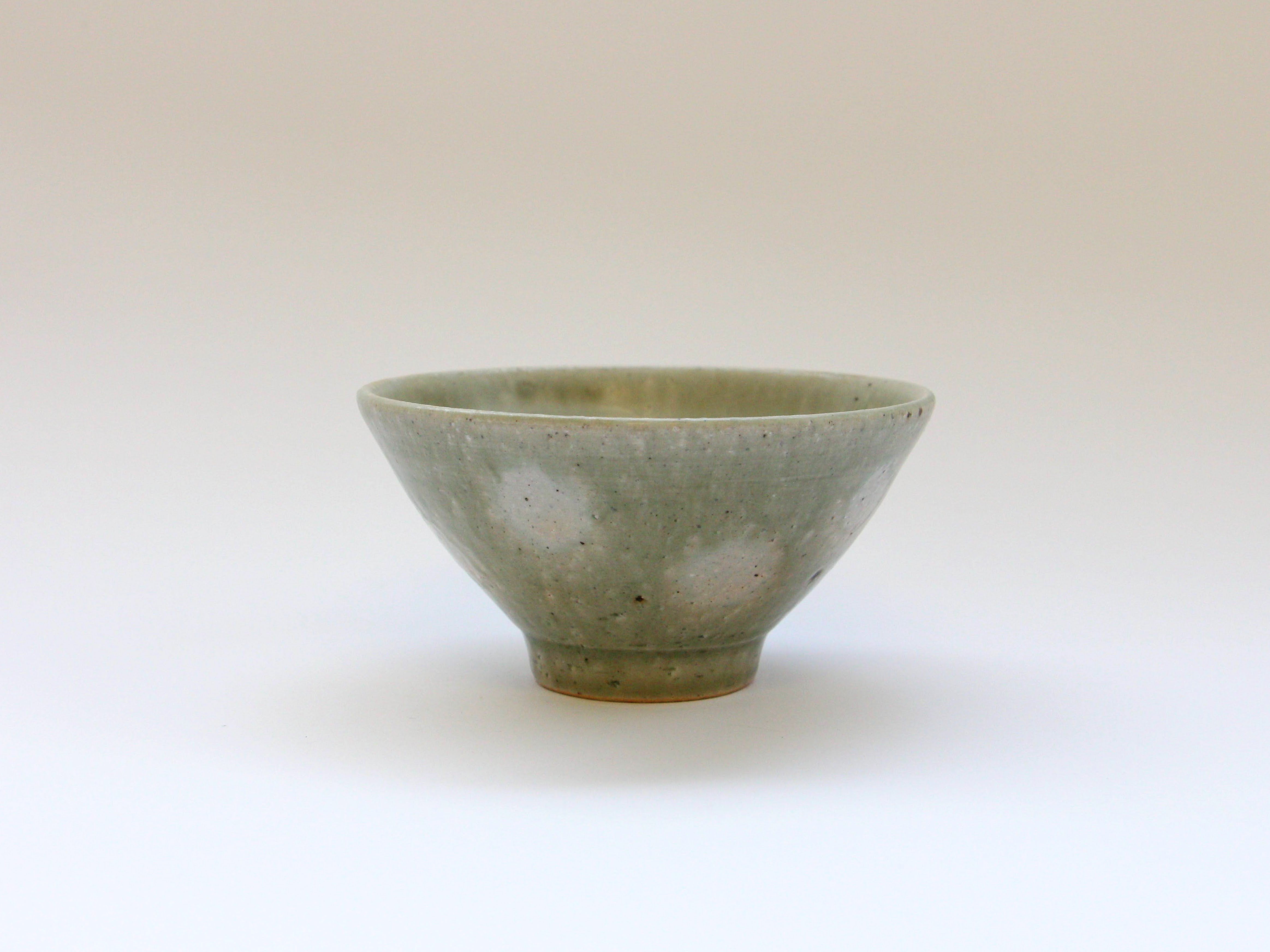 Ash glaze dot rice bowl [Tatsuo Otomo]