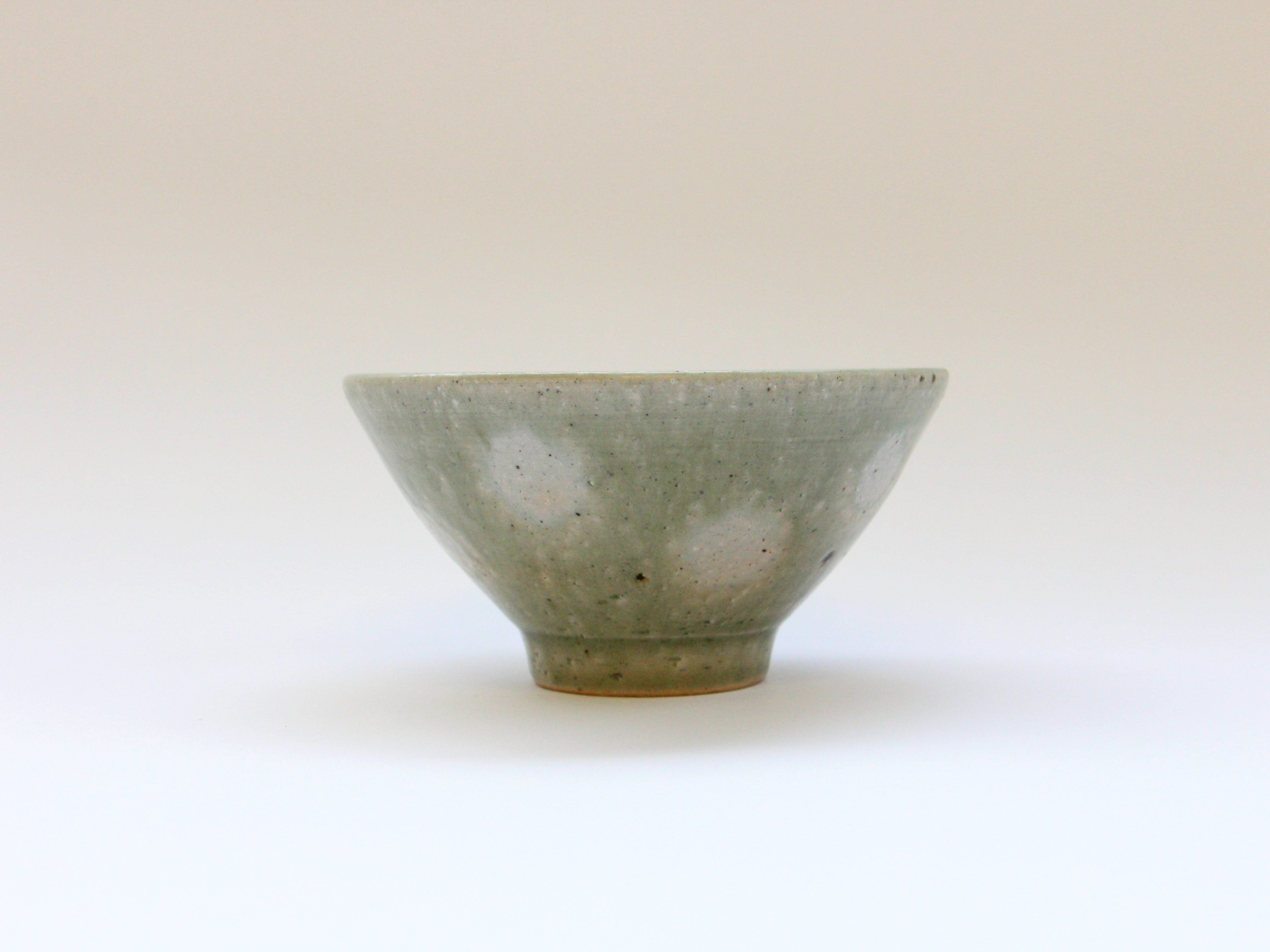 Ash glaze dot rice bowl [Tatsuo Otomo]