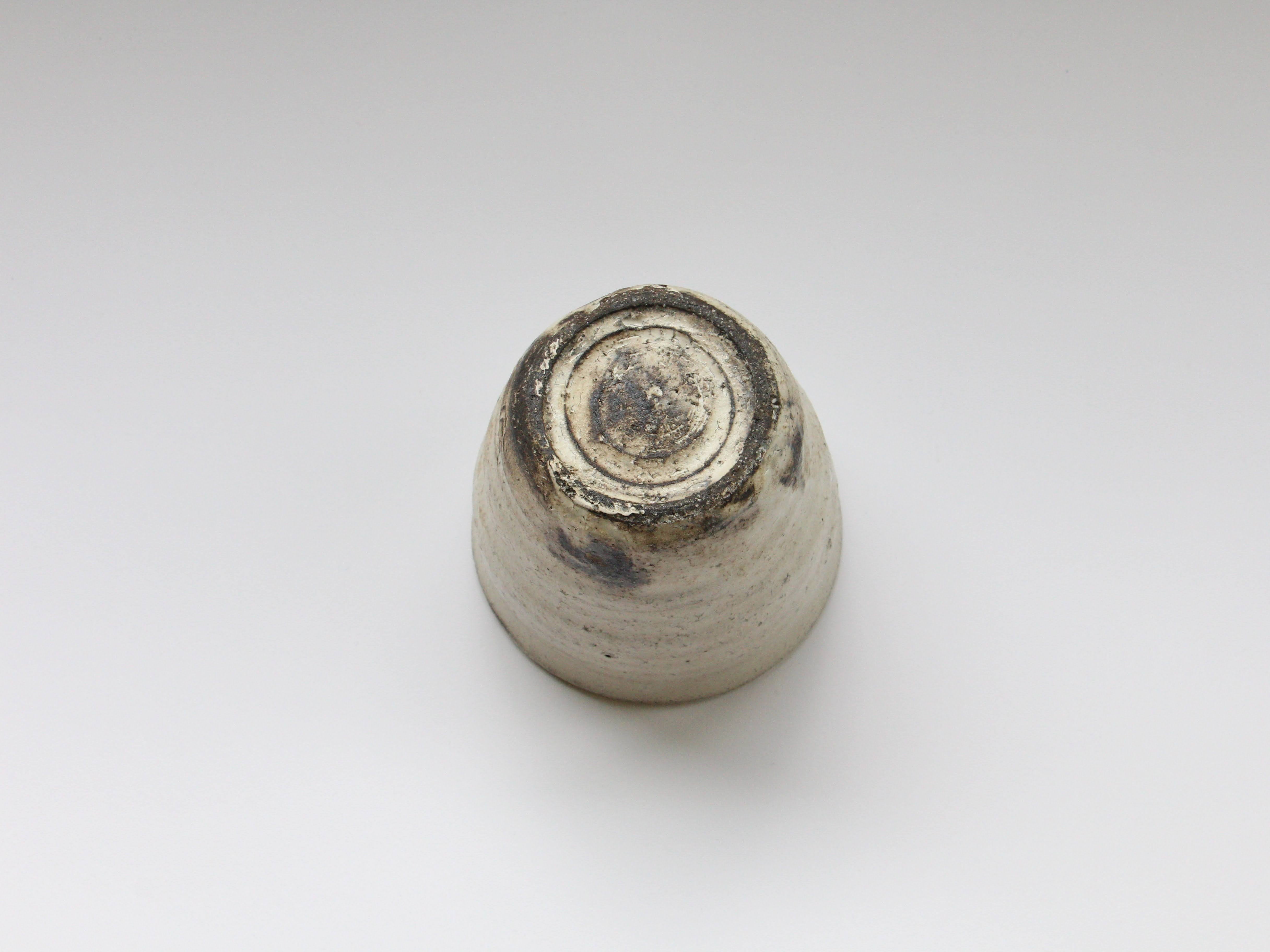 粉引灰釉焼酎カップ【奥田誠二】