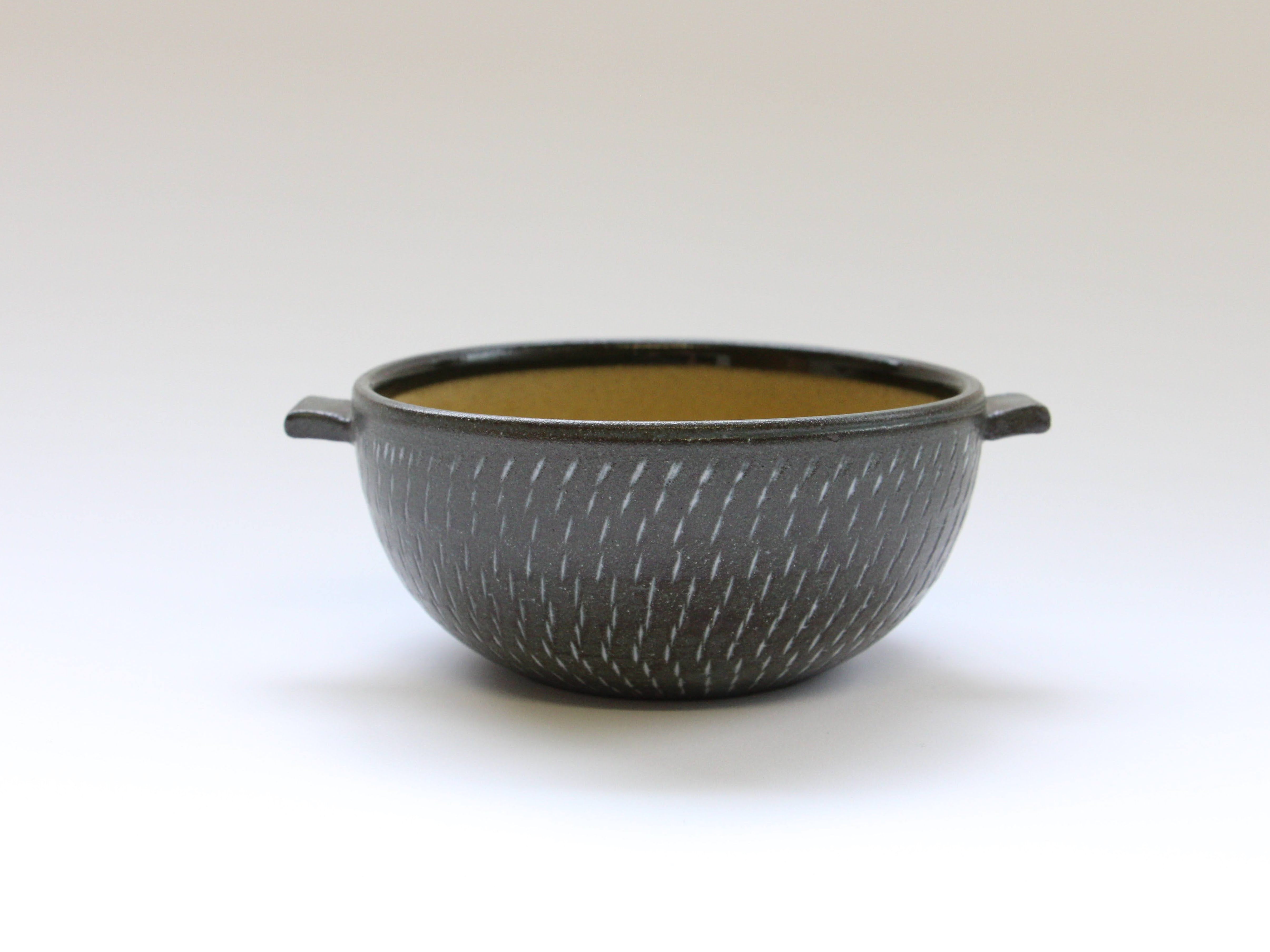 Black clay Tobikanna double-eared soup cup [Seitoen]