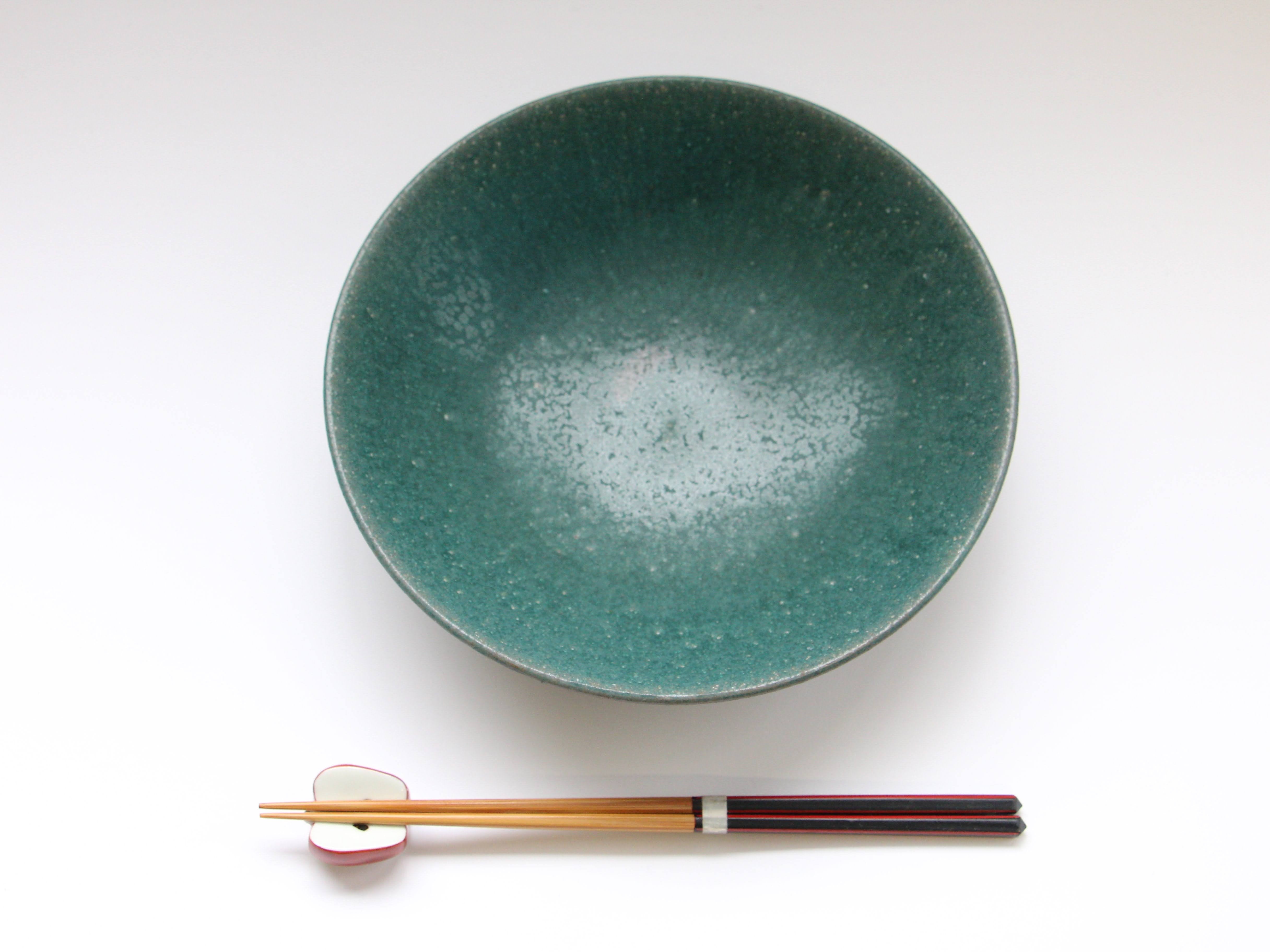 Rust green 7 inch shallow bowl [Bunzan Kanae]